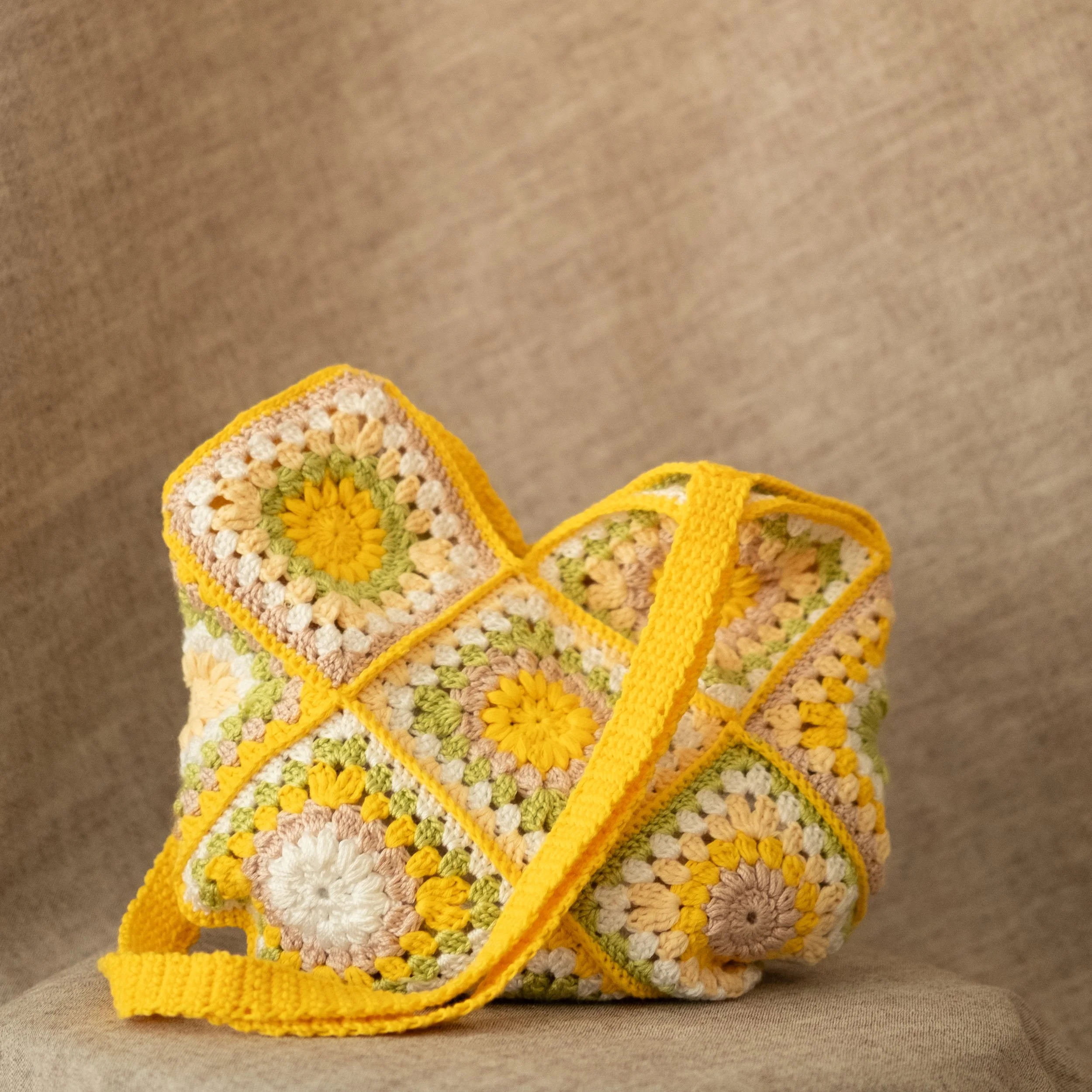 sac à main crochet azalea jaune détail produit