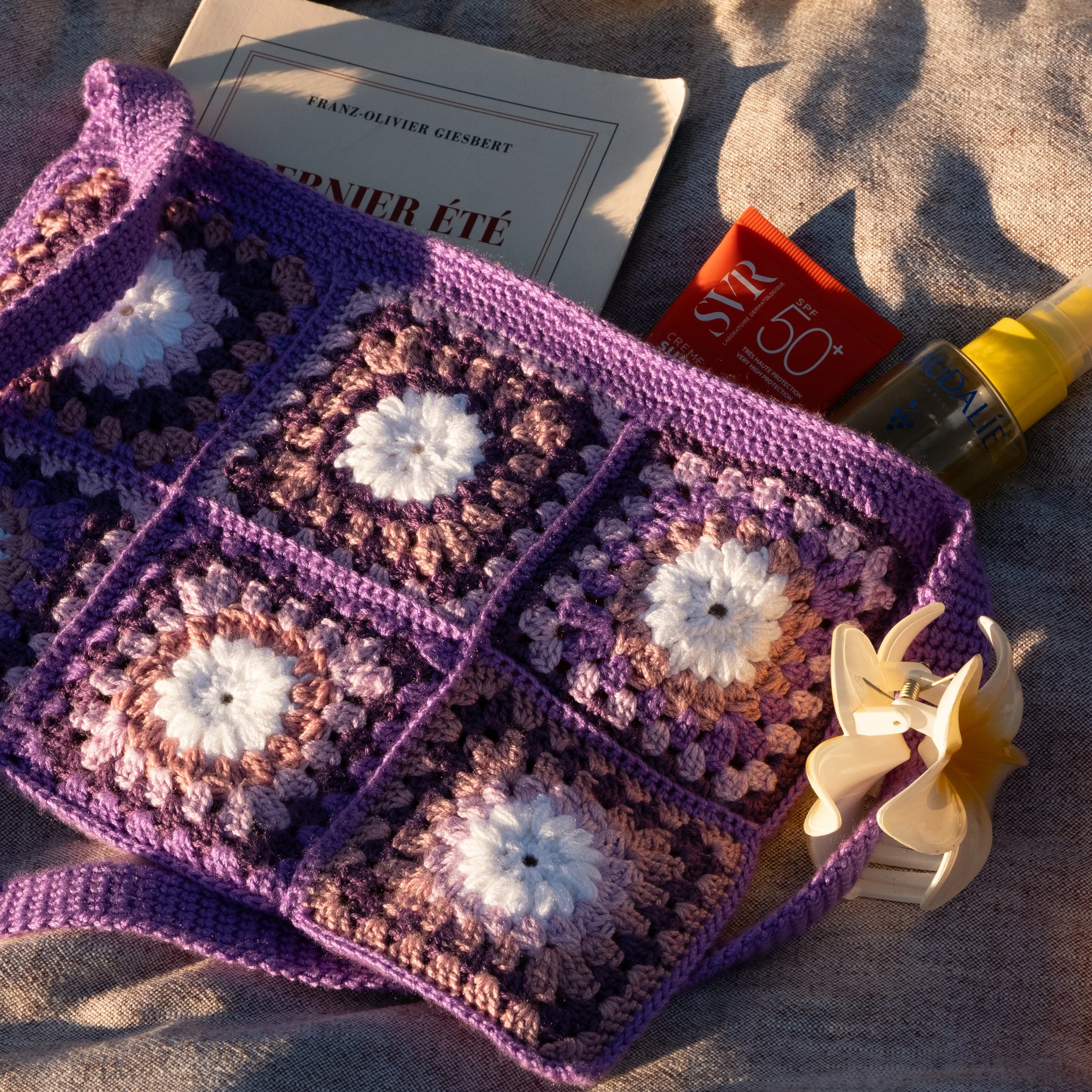 sac à main en crochet dalia violet dimension