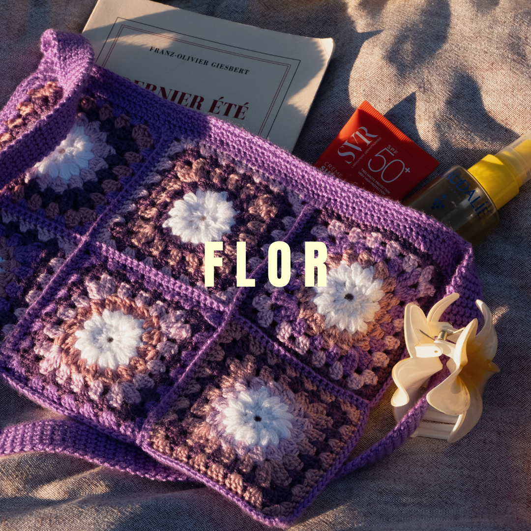image d'un sac violet crocheté à la main de la collection flor