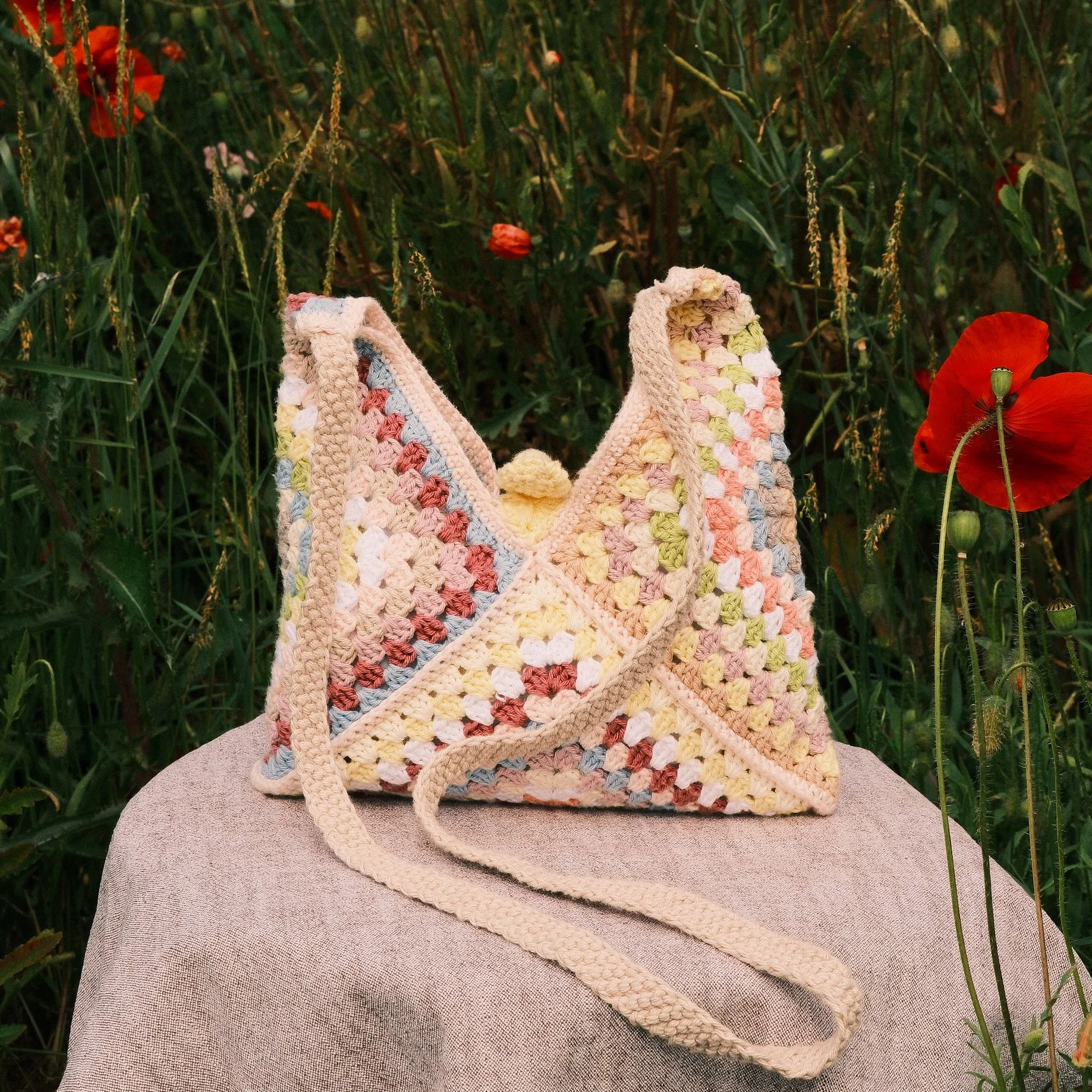 sac à main bendoulière en crochet coloré