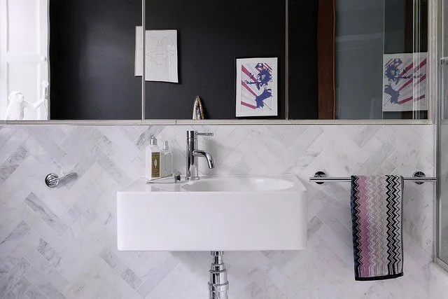 Bathroom wide.jpg