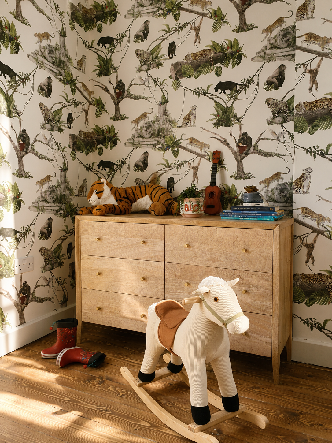 kids-jungle-wallpaper-dublin-pied-a-terre.png