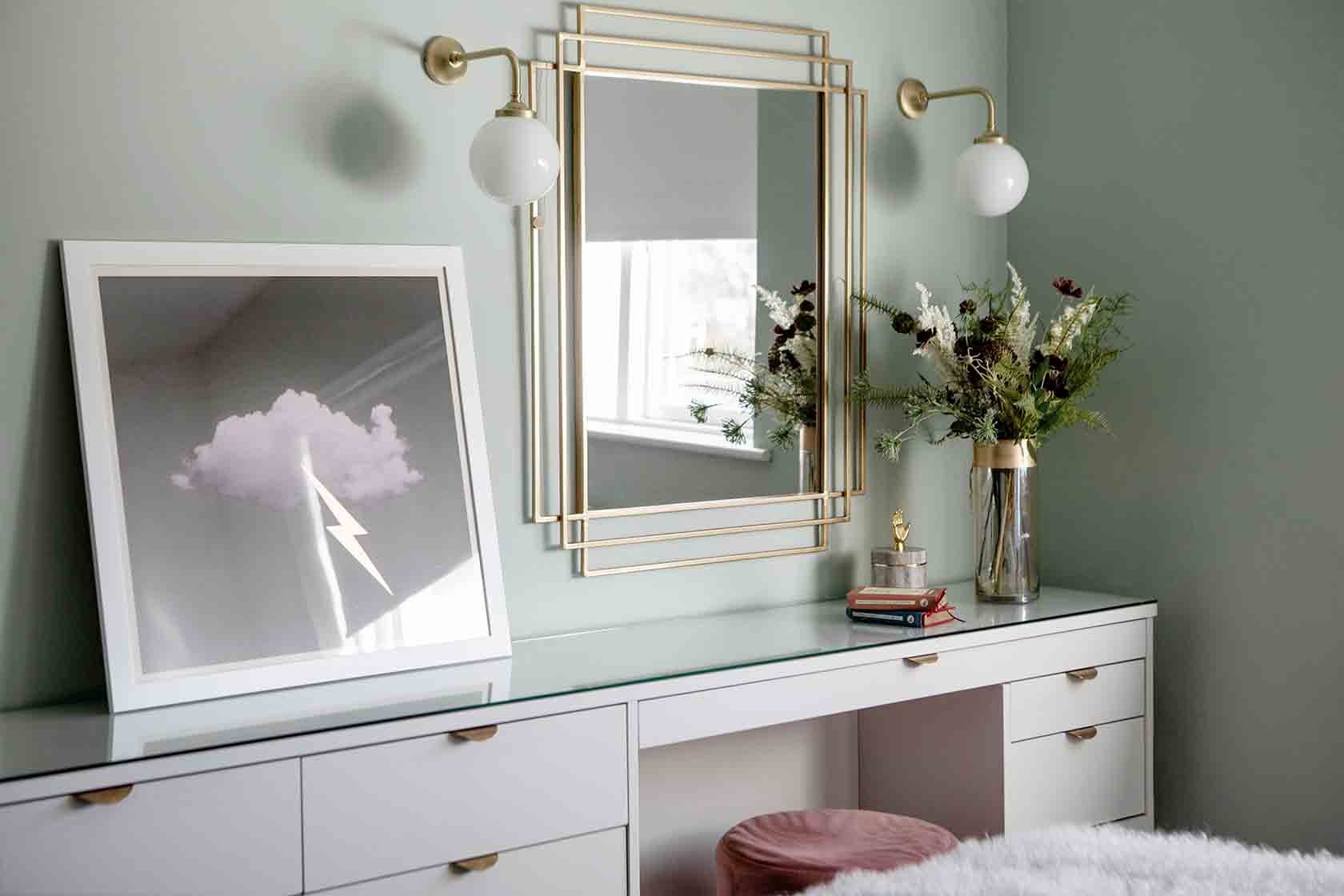 master bedroom interior design stylish.jpg