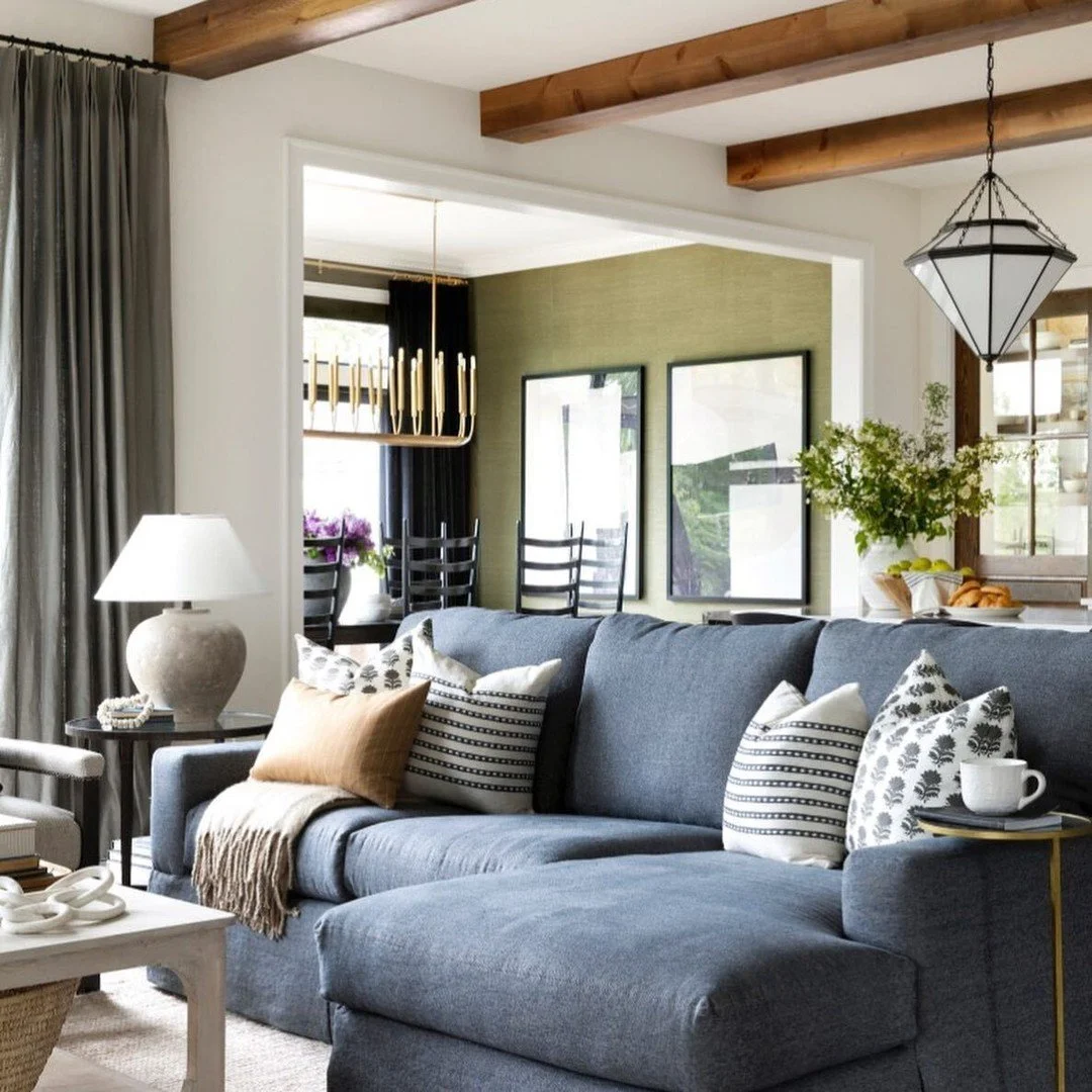 This room has been curated with a deep sense of care and attention to detail. Every element was thoughtfully selected to create a harmonious and inviting atmosphere. The design seamlessly blends functionality with aesthetics, ensuring that each piece