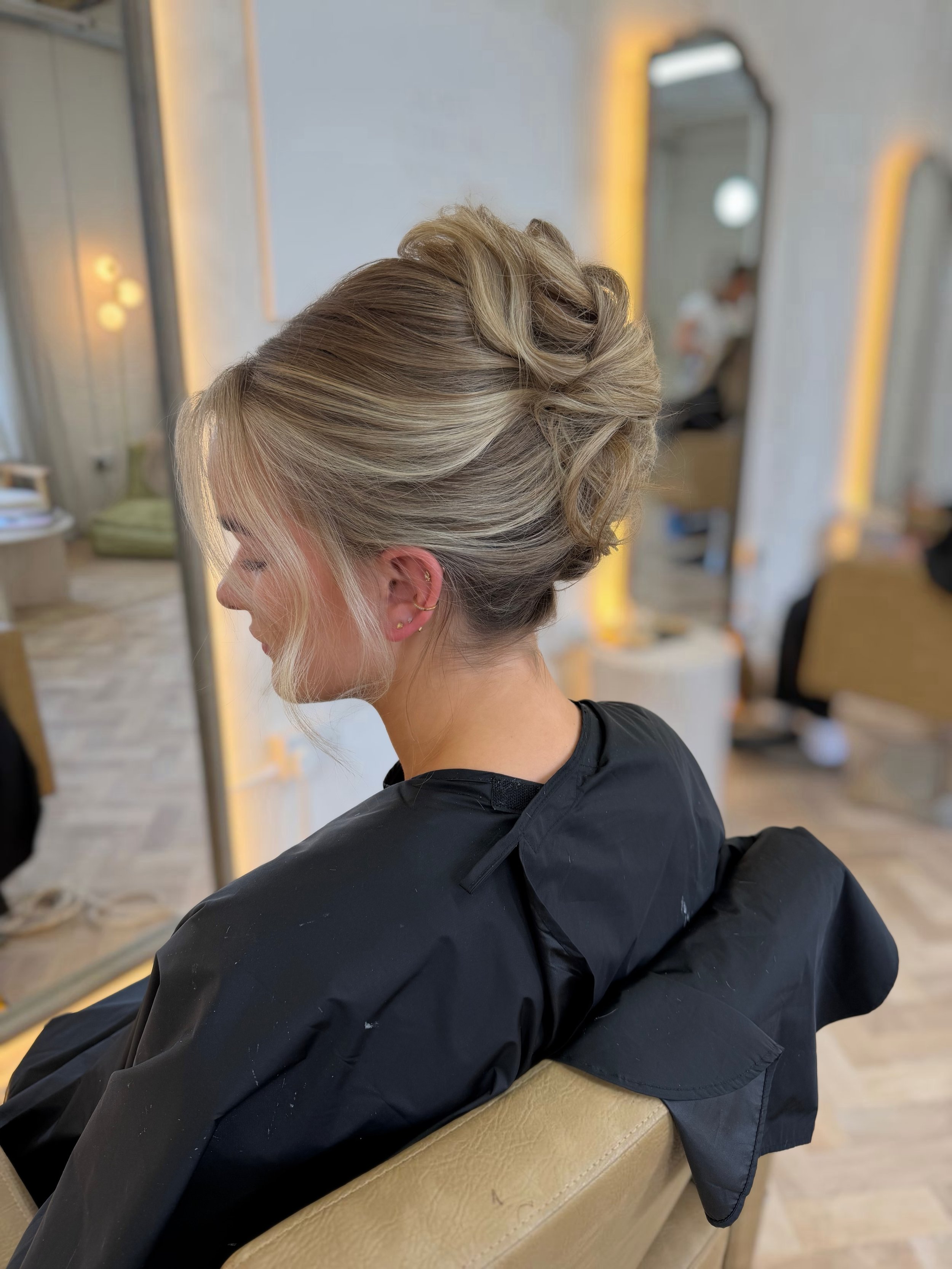 textured &amp; classy 🤝 Prom hair in the studio! @wildmuselakes