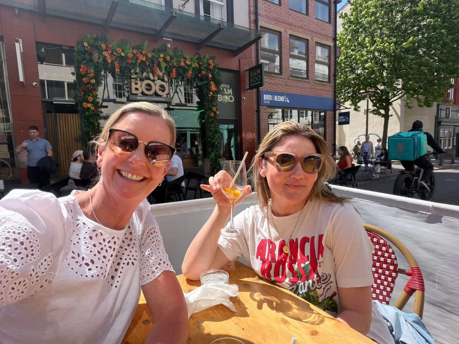 A week of sunshine, incredible energy, and the best community. ☀️✨ Here is a little look at my week so far:

📸 Slide 1: Business meetings on Bold Street&mdash;and yes, actually in the actual sunshine! Rare Liverpool weather treating us well. 🕶️☕

?
