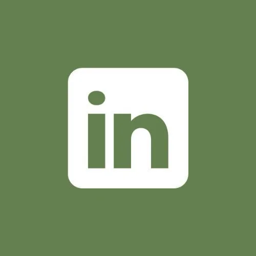 LinkedIn logo op een groene achtergrond.