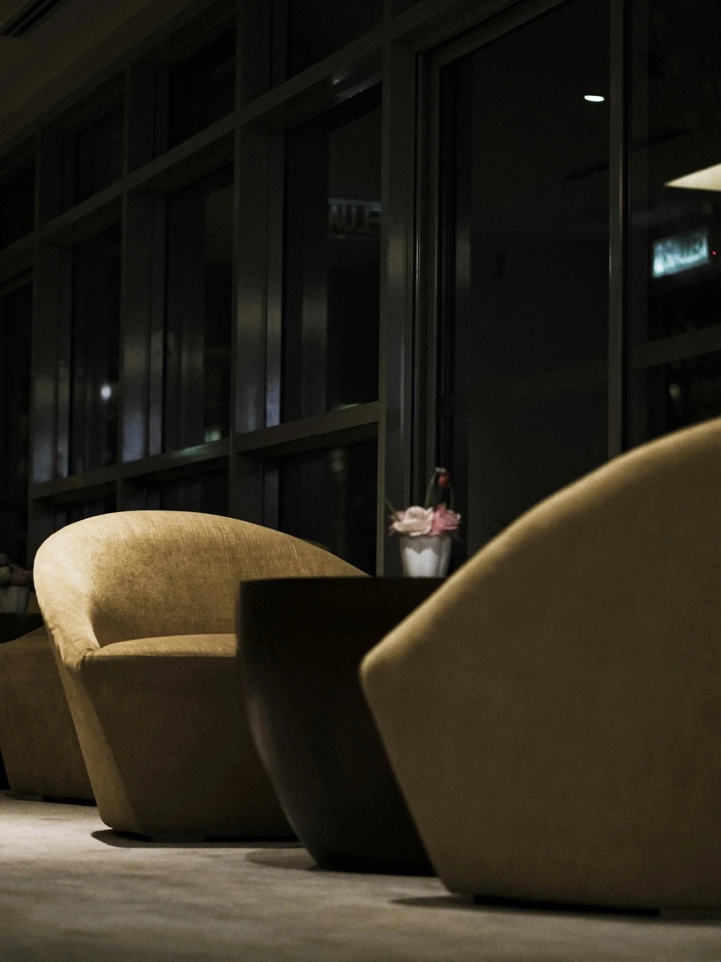 Soms spaces don&rsquo;t ask for attention.
They simply make you want to stay longer.

&bull;
&bull;
&bull;
&bull;

#hospitalitydesign #luxuryhospitality #guestexperience #interiordesign #hotels