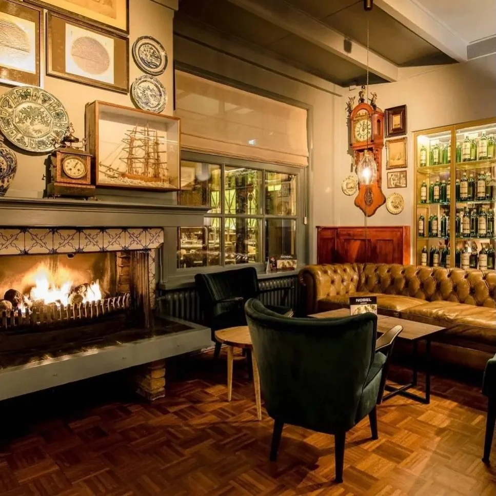 On Ameland, far from the pace of the mainland, 
Evenings unfold slowly here. Fire burning, soft light, conversations that carry on without noticing the time.

Spaces like this aren&rsquo;t created to impress, but to make people feel at ease.

@nobela