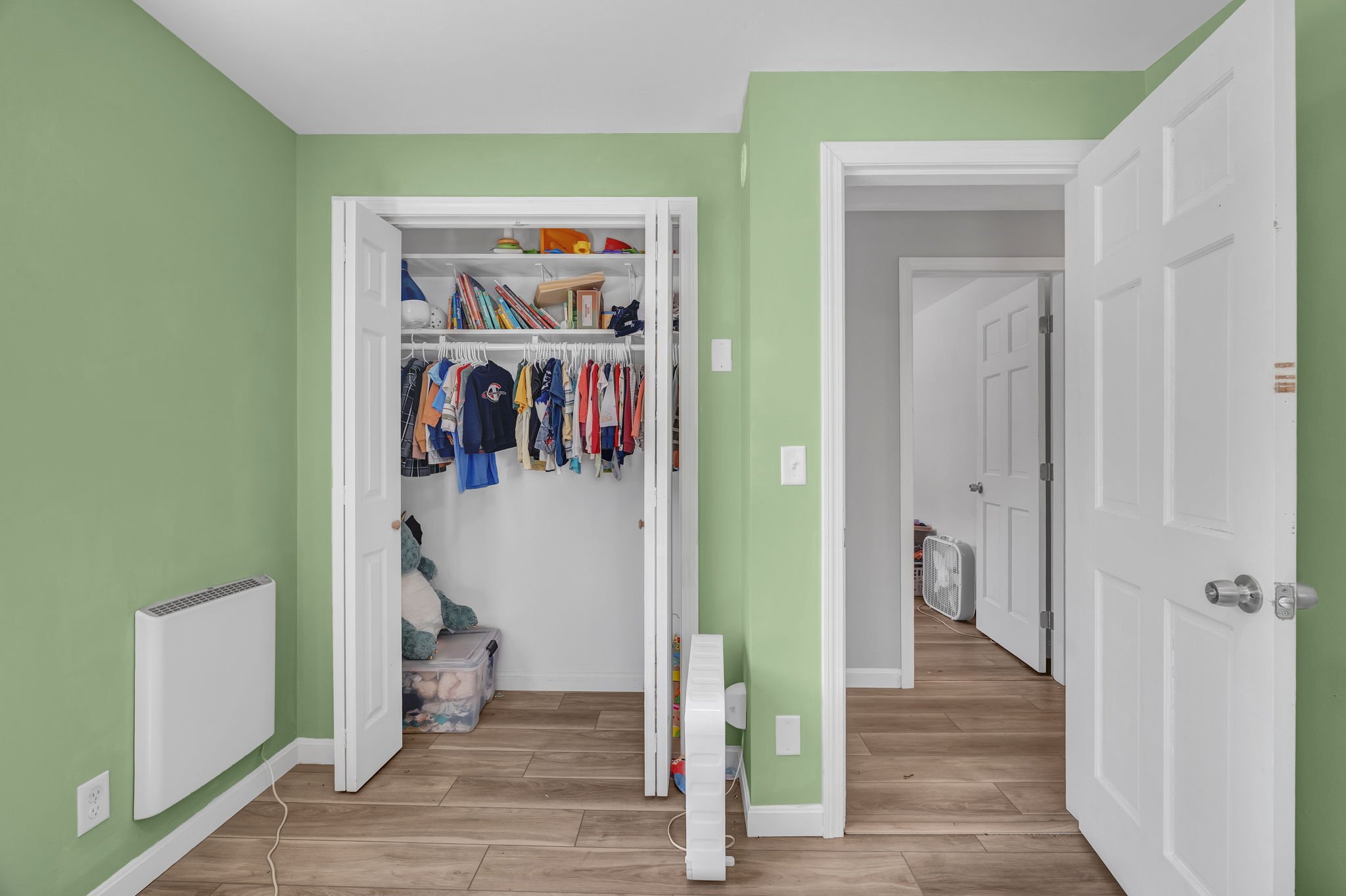 24-web-or-mls-68-smith-st.jpg