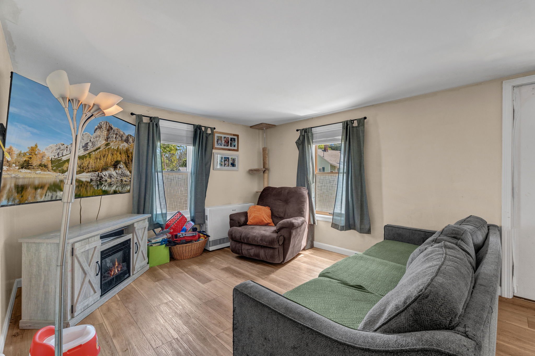 5-web-or-mls-68-smith-st.jpg