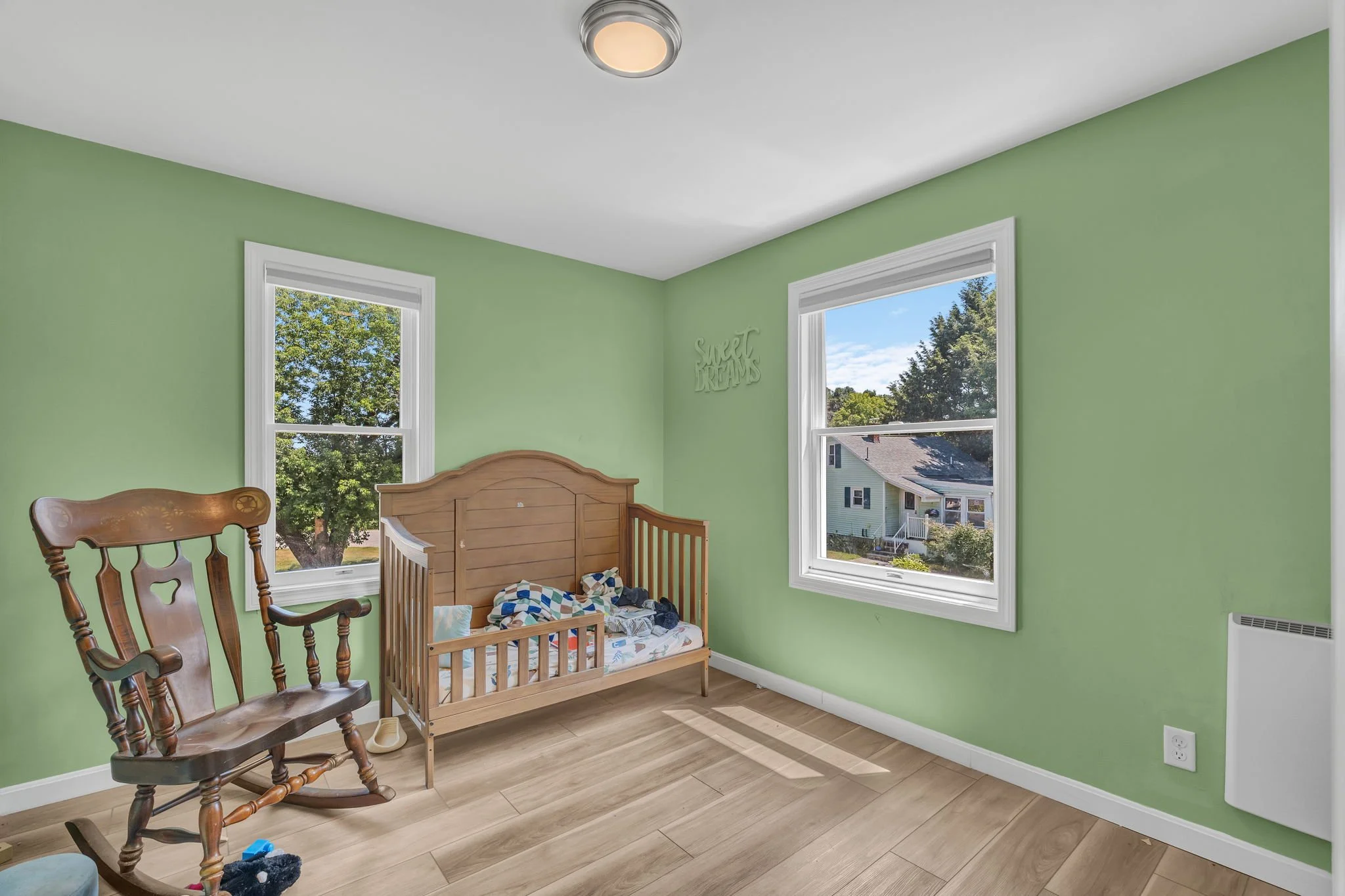 23-web-or-mls-68-smith-st.jpg