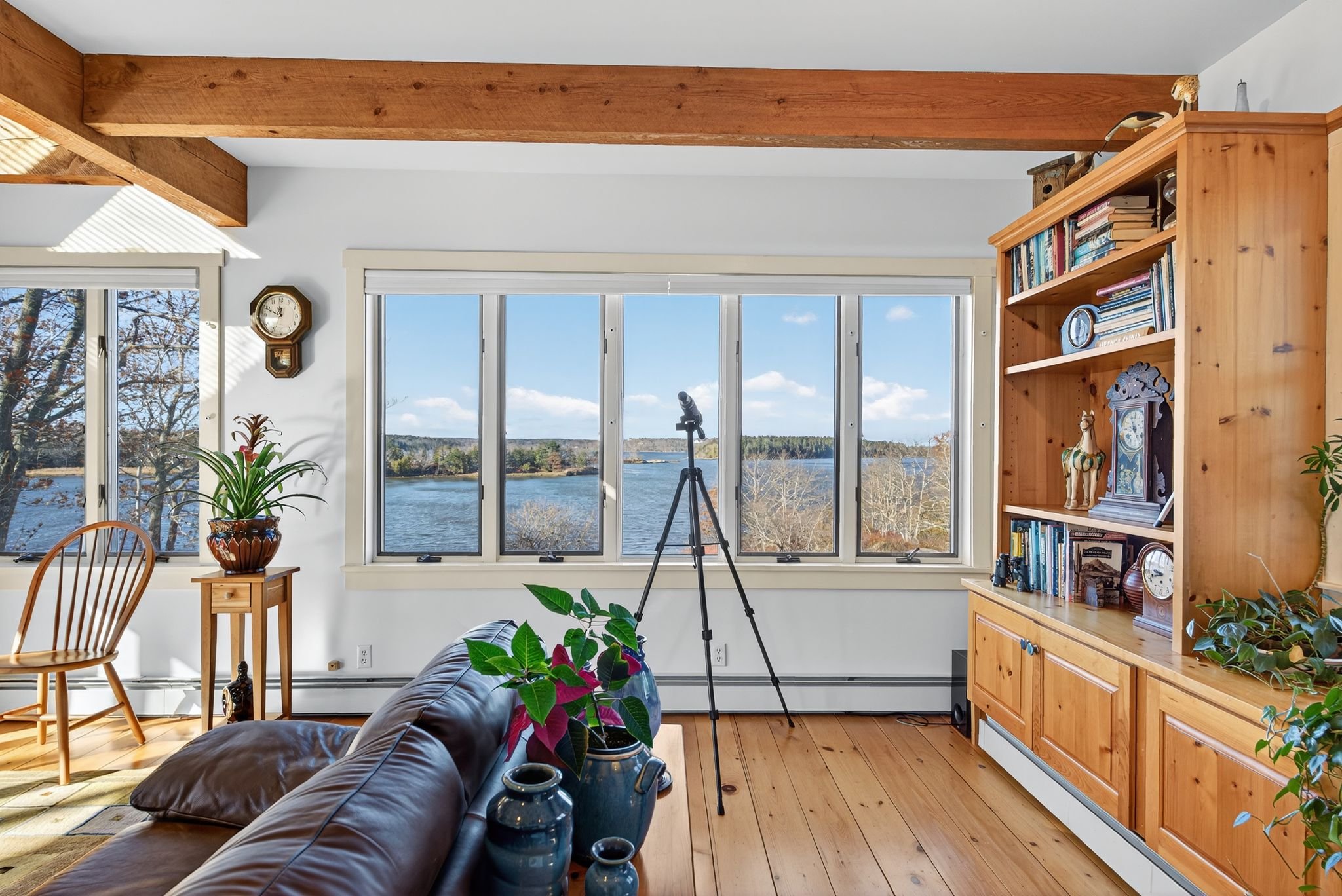 Spinney Pt Georgetown - inside view
