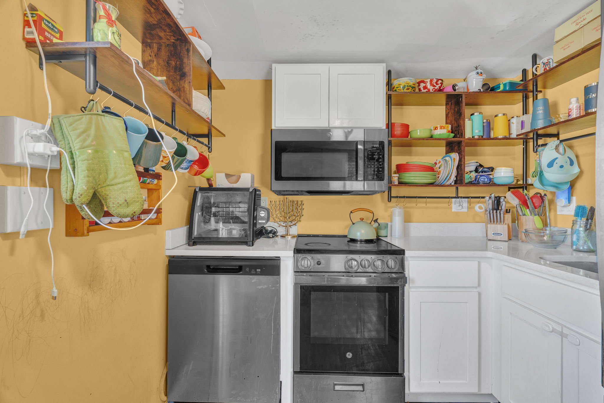 11-web-or-mls-68-smith-st.jpg