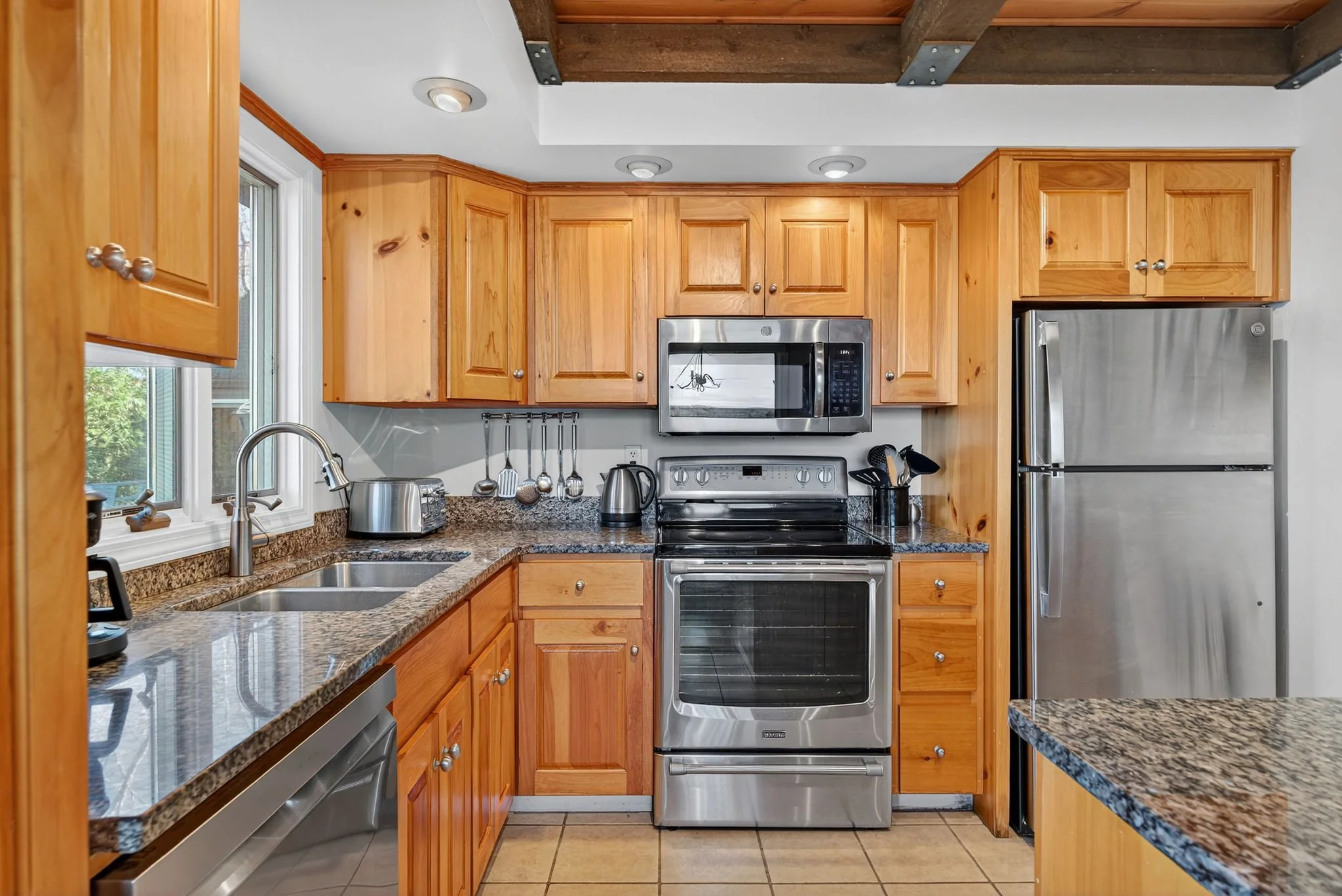 Spinney Pt Georgetown - kitchen