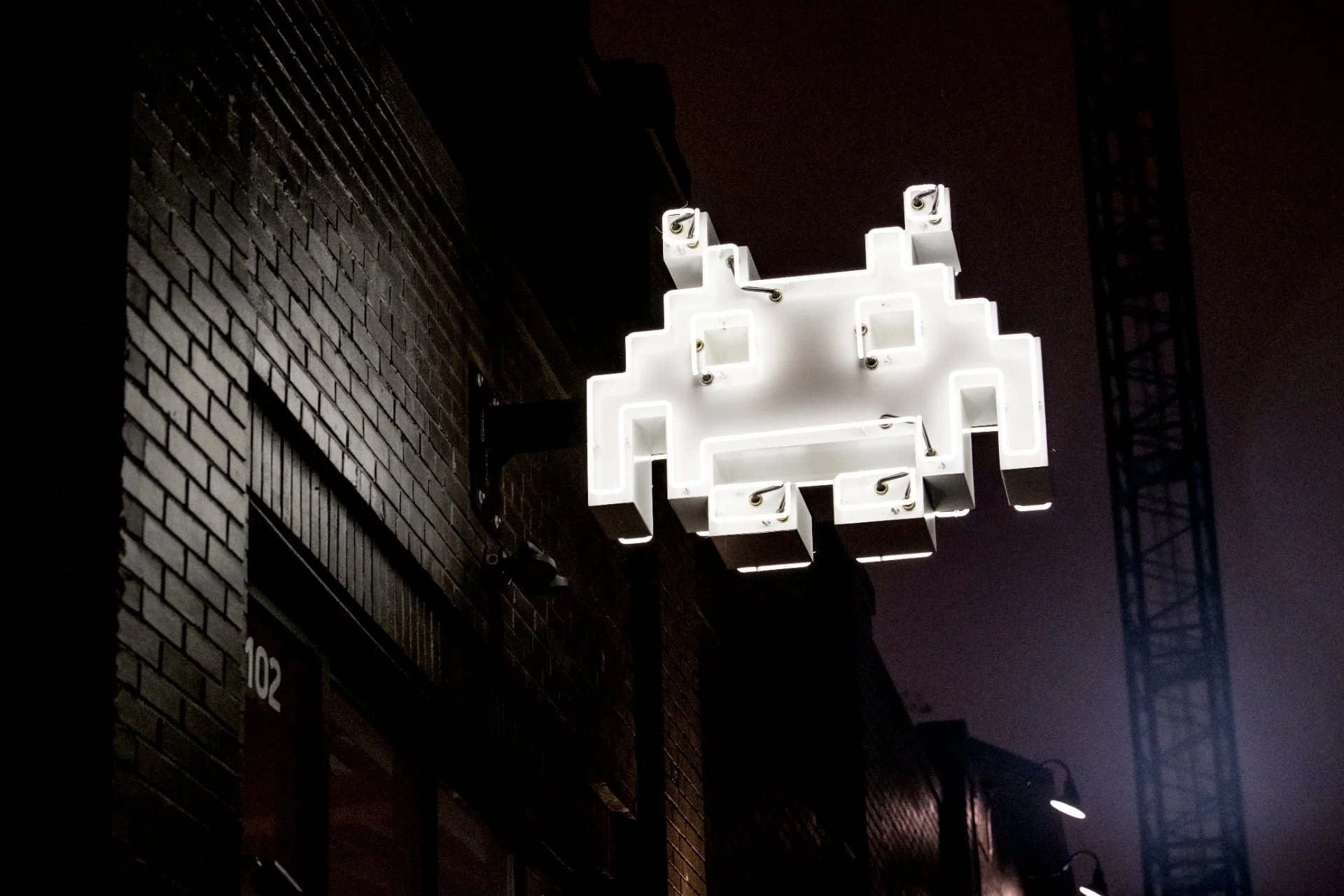 PINS_NASH_Exterior_16-BIT-Sign_4.jpg