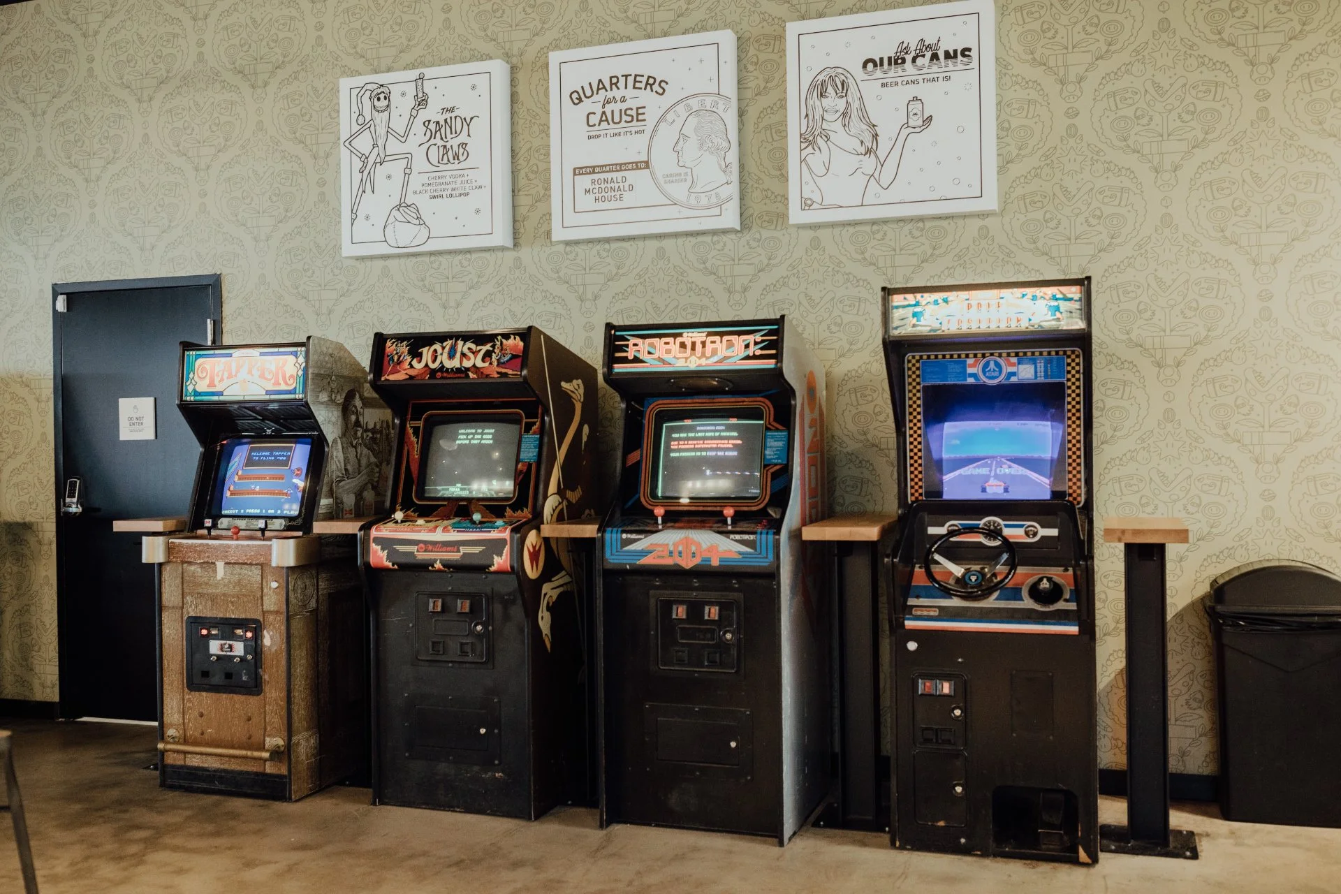 PINS_CHAR_Facilities_Arcade_5.jpg