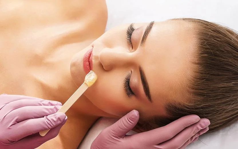 LIPS WAXING