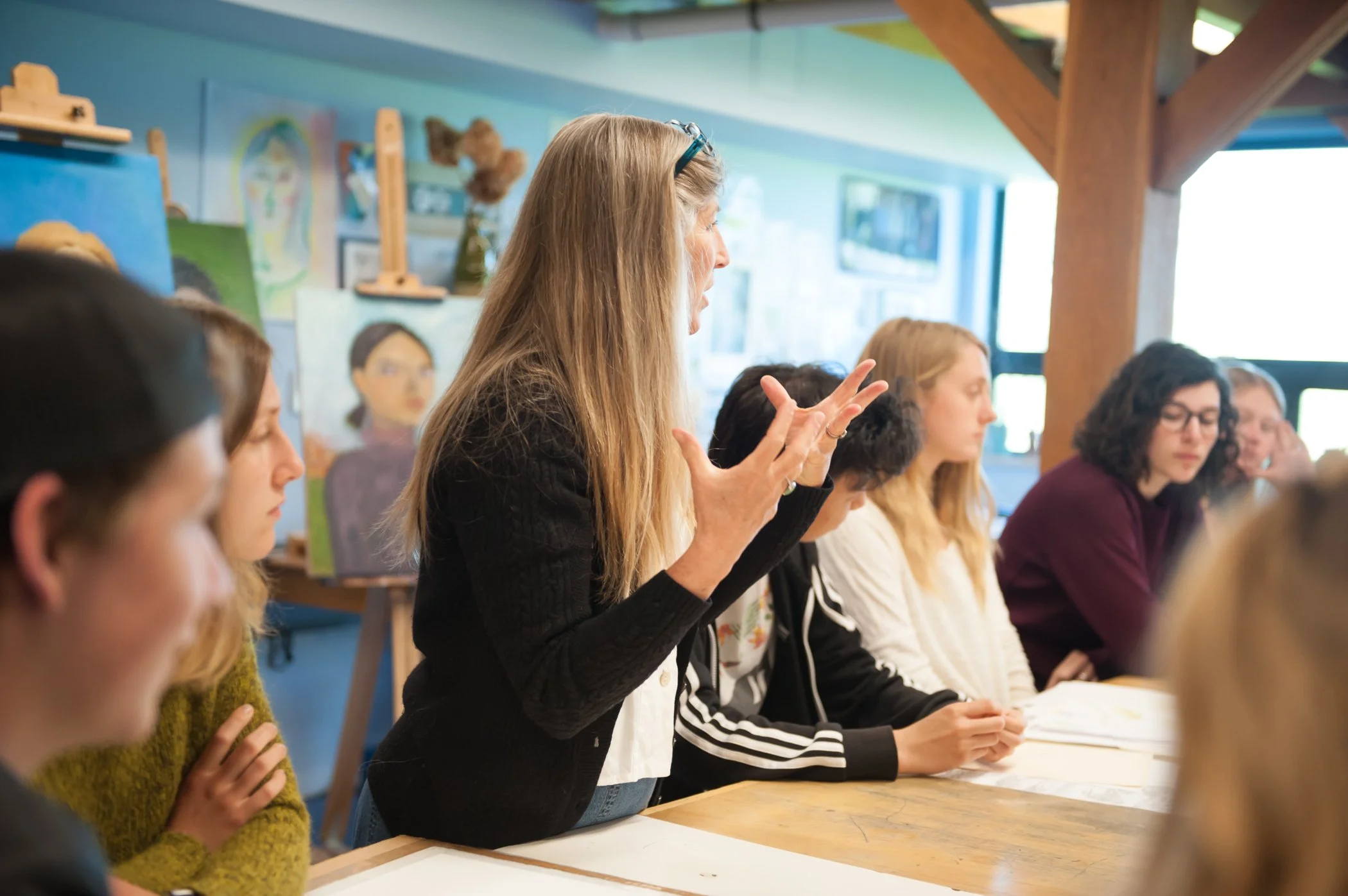 Teacher speaking to a classroom of students