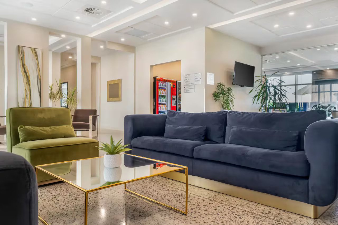 CNB33lobby2.jpg