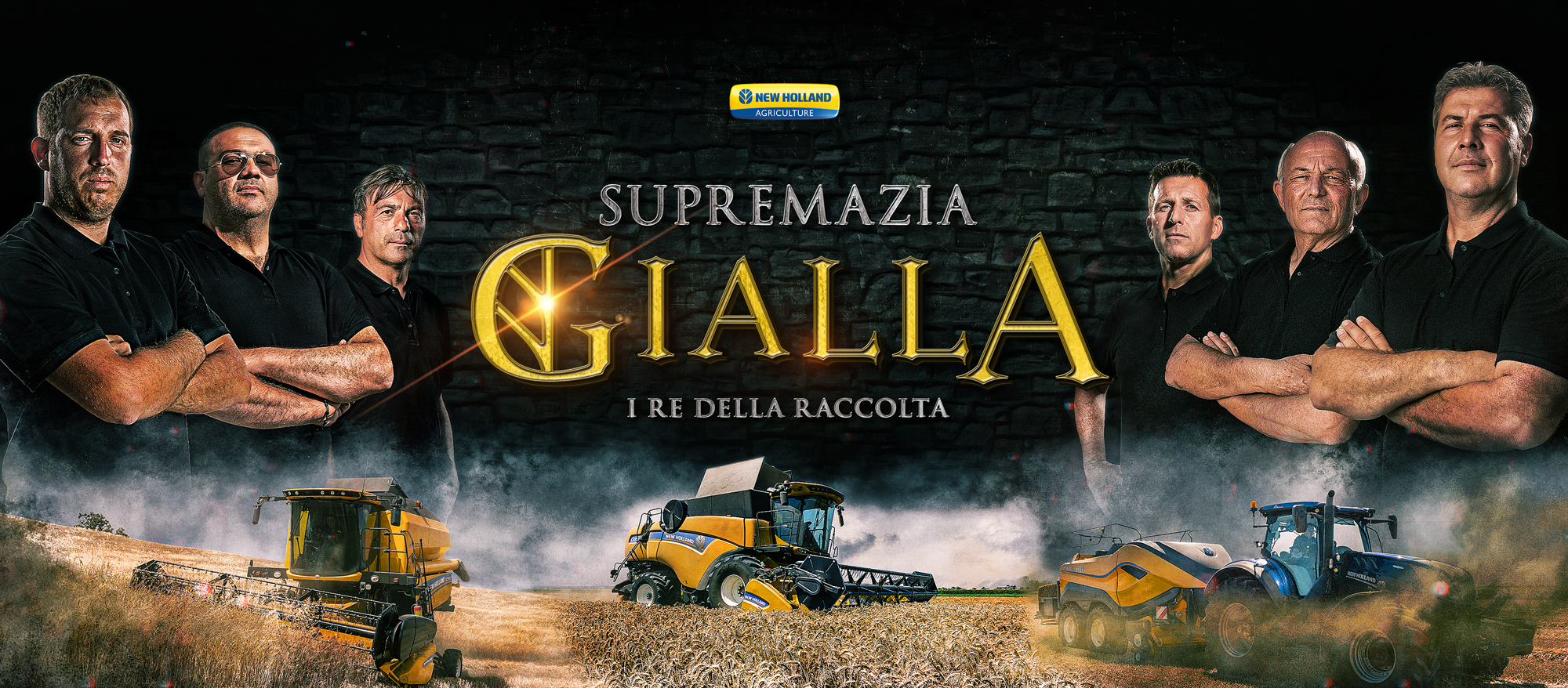 I re della raccolta, sei agricoltori / clienti New Holland in posa. In basso, le loro mietitrebbia al lavoro