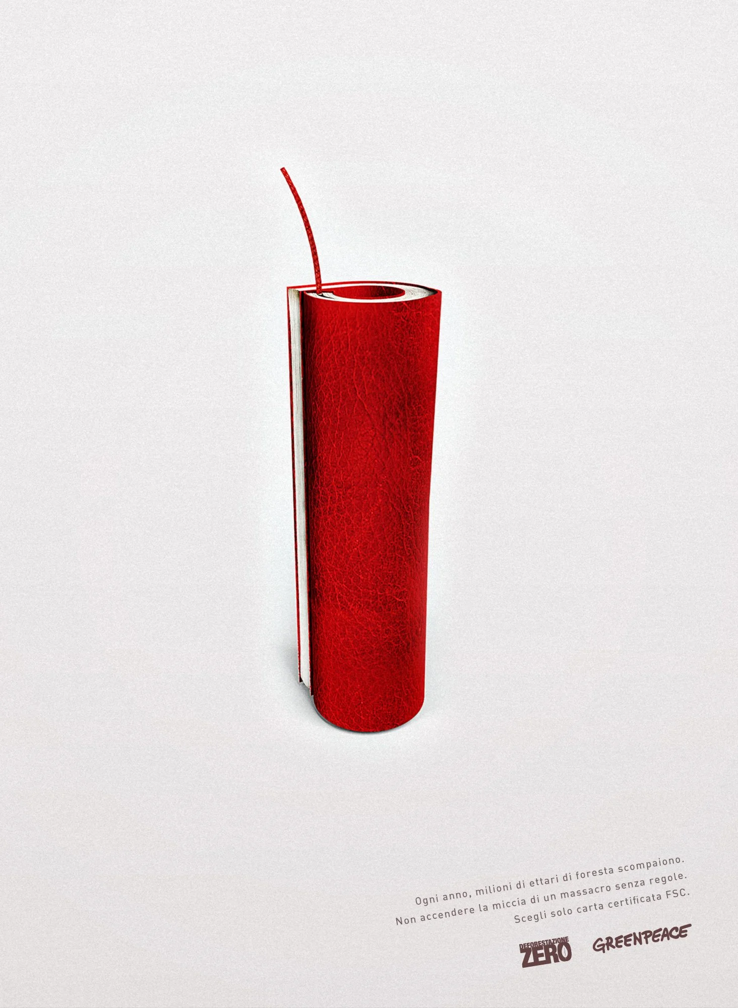 Immagine di un bicchiere di plastica rosso senza trem deggli alcool