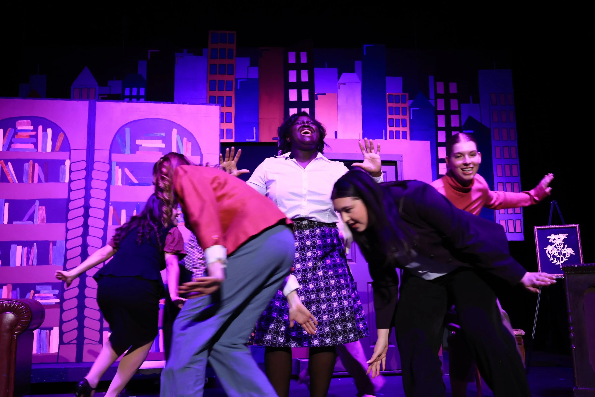 BEST - Roz in circle 1 - 9to5 Stage Photos - 260408.JPG