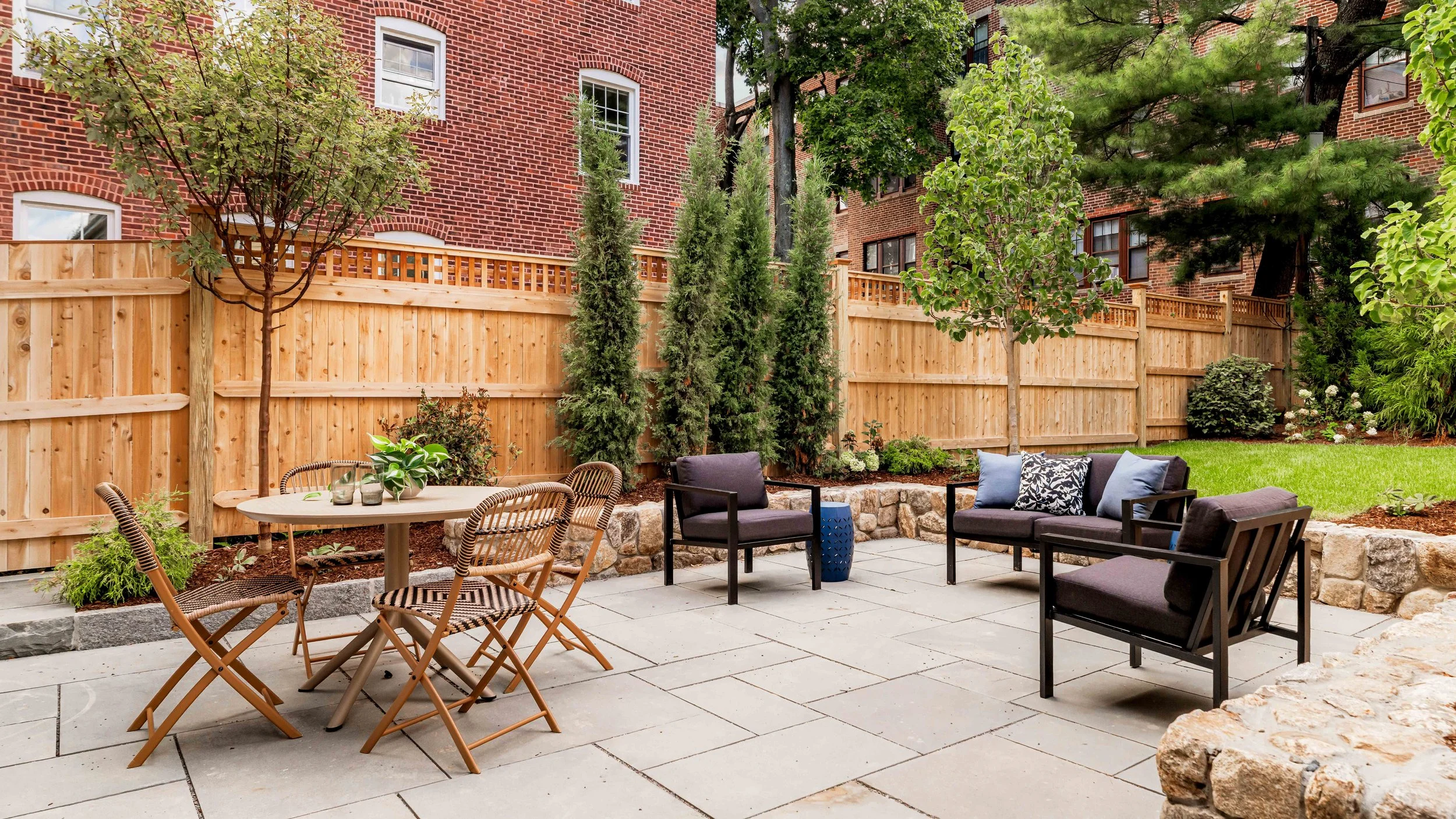 Patio Yard-06451.jpg