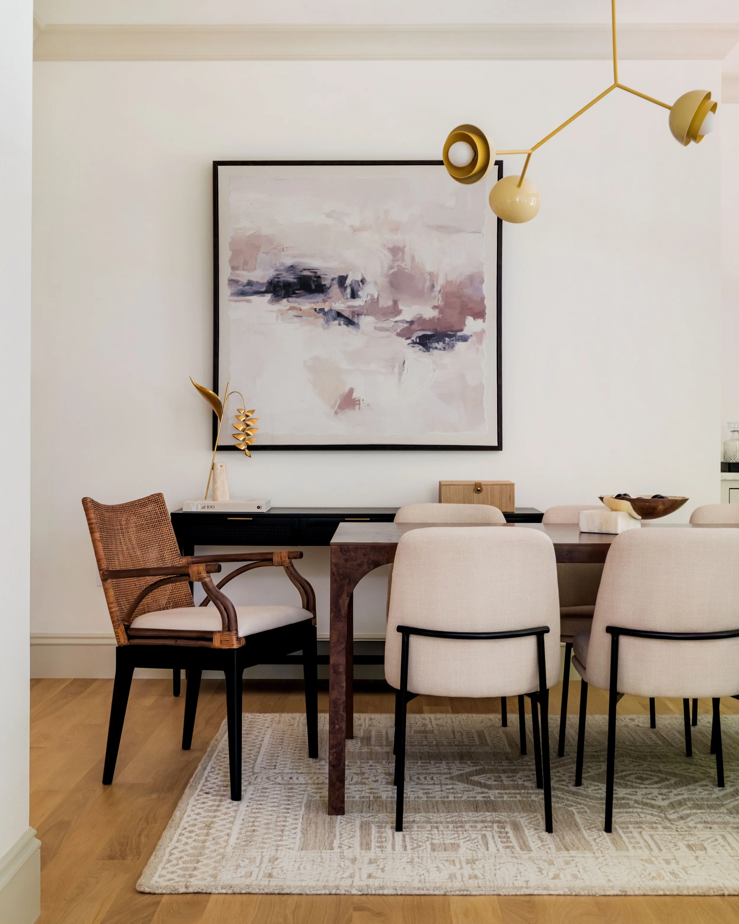 Dining Room-0979146.jpg