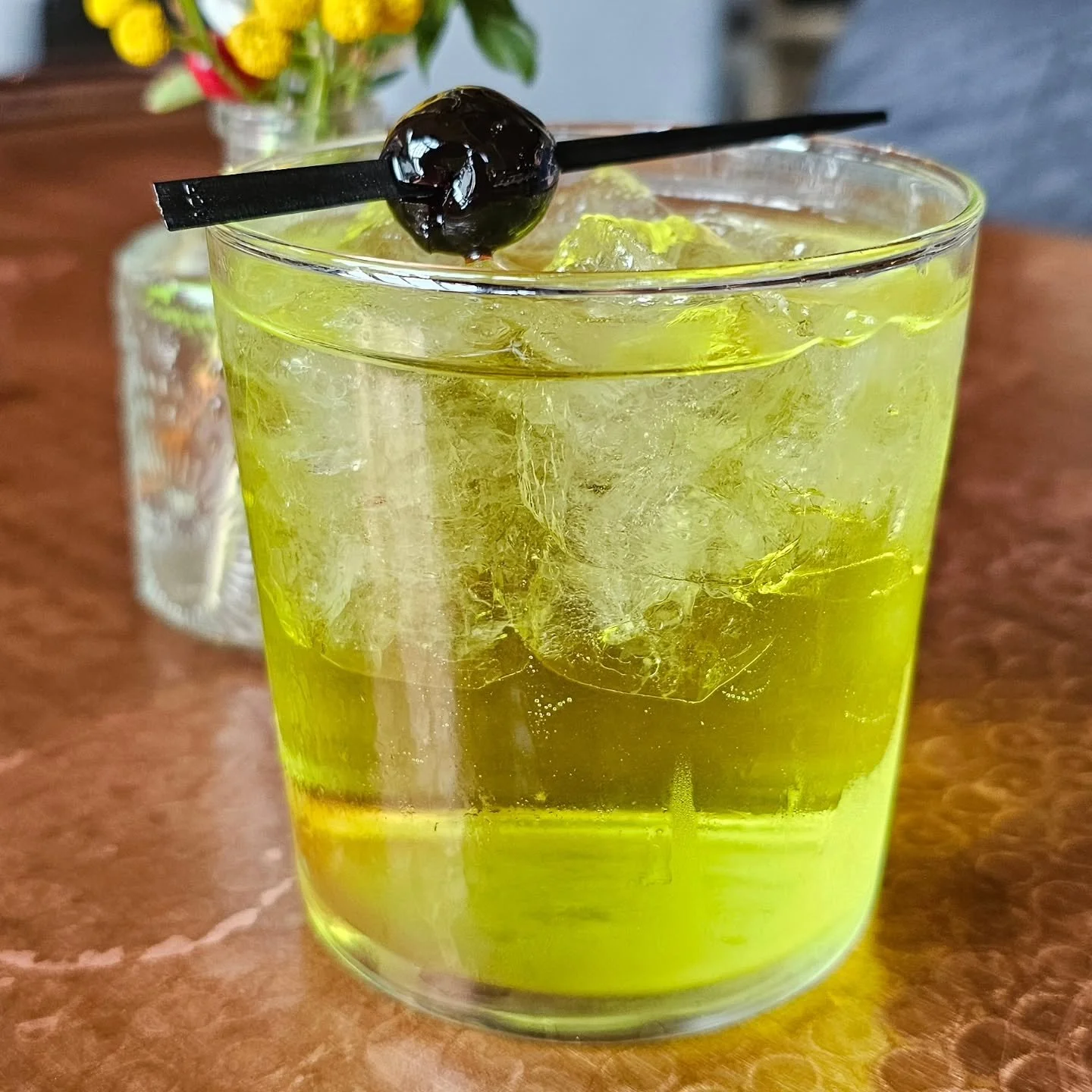 The pour:

"Negroni Verde"
Beefeater Gin
Lillet Blanc
Chartreuse
Midori