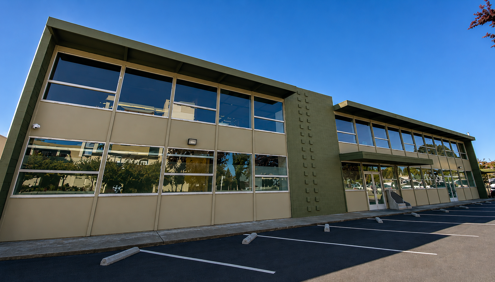 Pacific American Group | Commercial Properties | 844 East Charleston Road, Palo Alto, CA | 12,200 sq. ft. | Exterior View