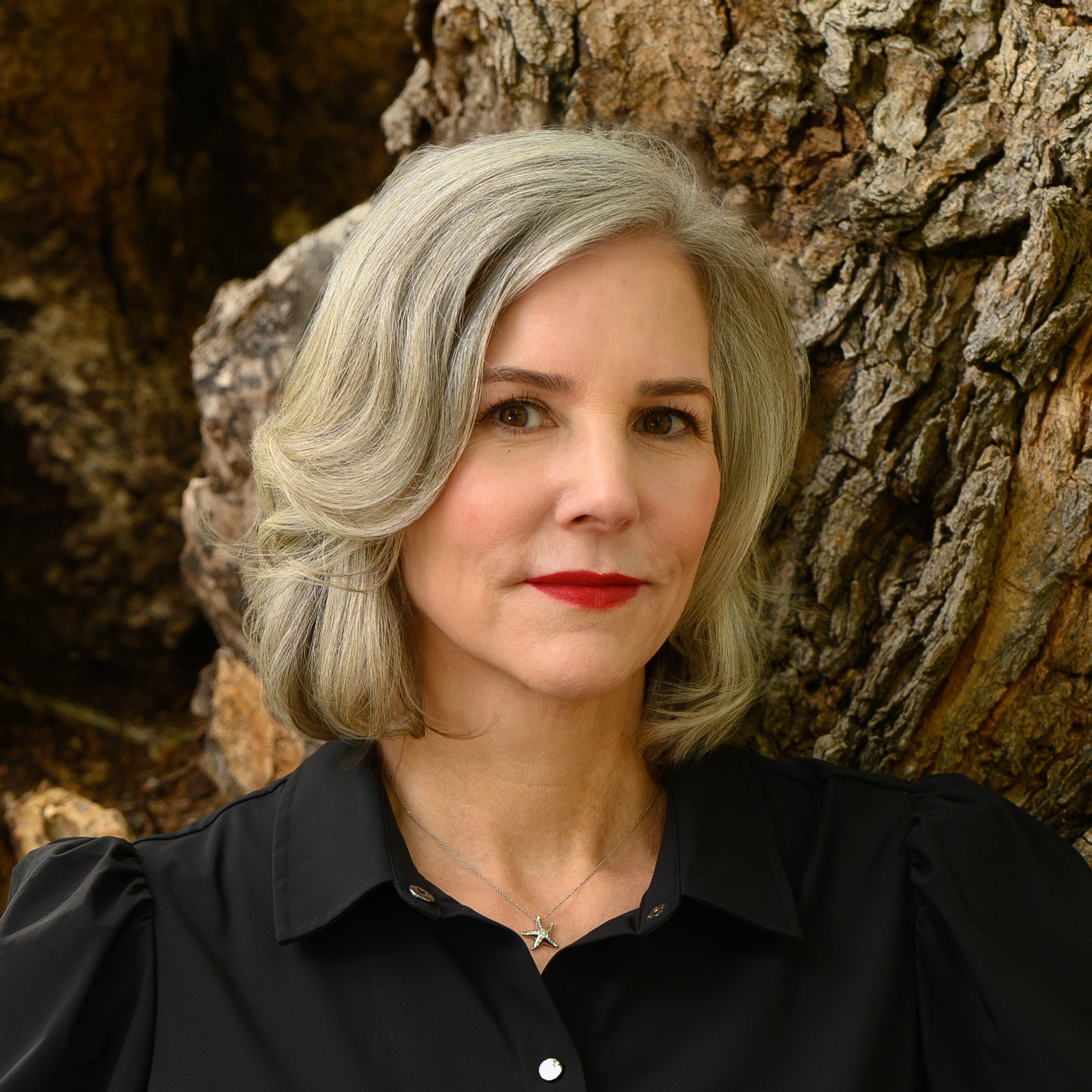 A headshot of author Ellery Adams
