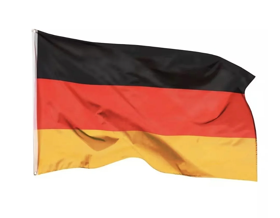 Drapeau de l'Allemagne avec bandes horizontales noire, rouge, jaune.