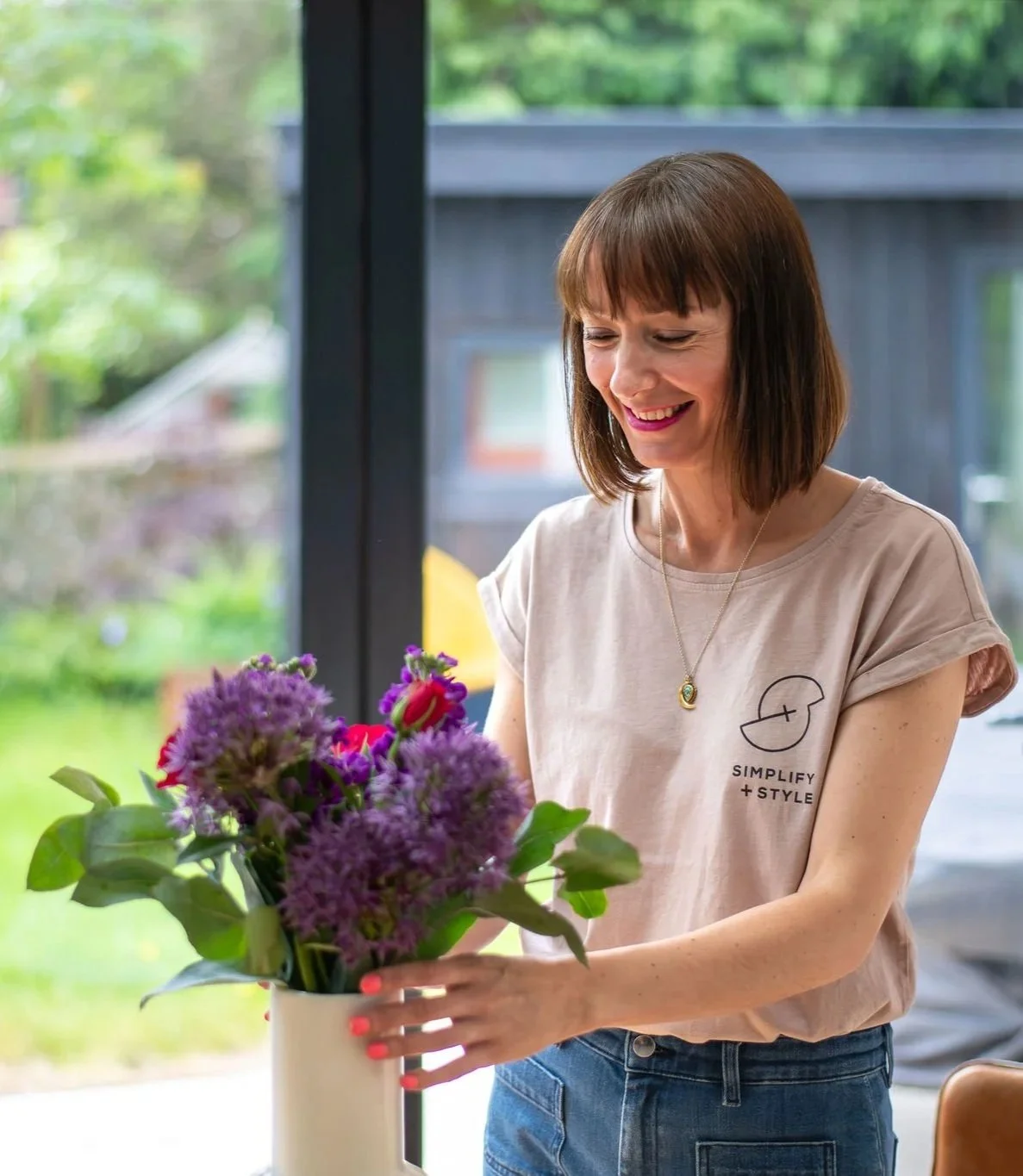 Jasmine Orchard, Professional Home Organiser and Interior Stylist, styling flowers in a Brighton home