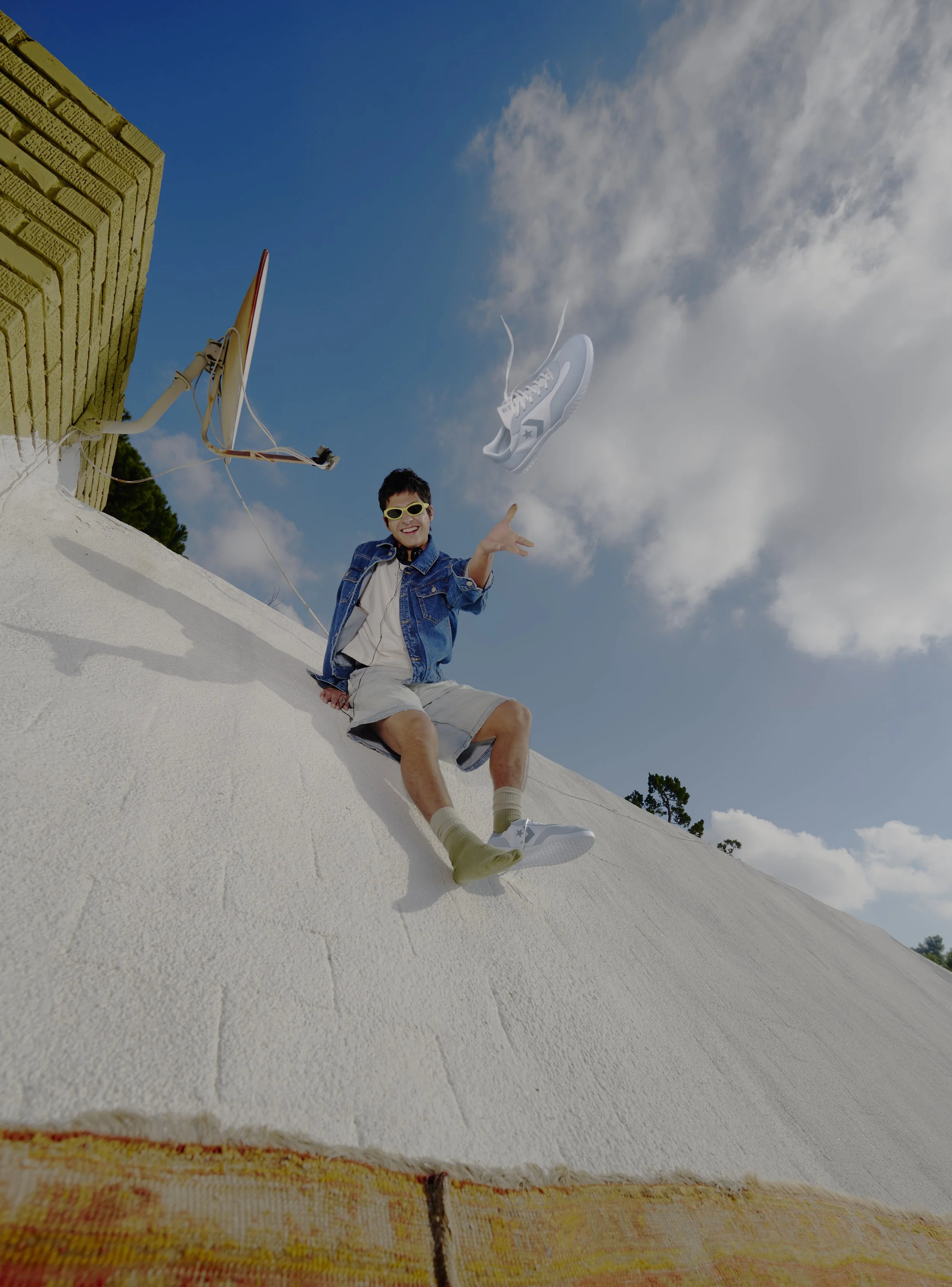 SU25_RunStarTrainer_A11863C_LifestyleFullBody_Male.jpg