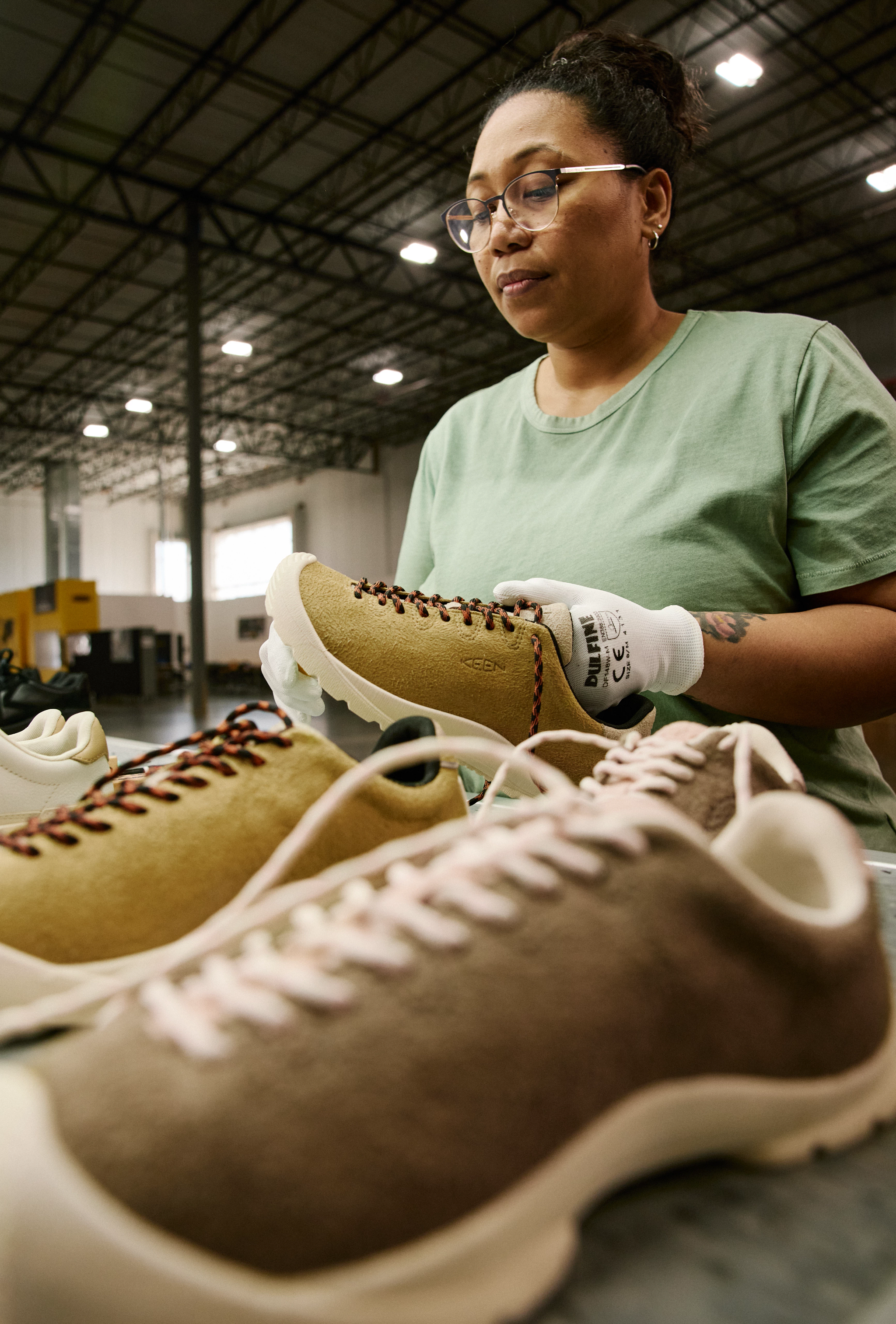 SS26_US_KEENMade_Factory_1033156_1033157_0759.png