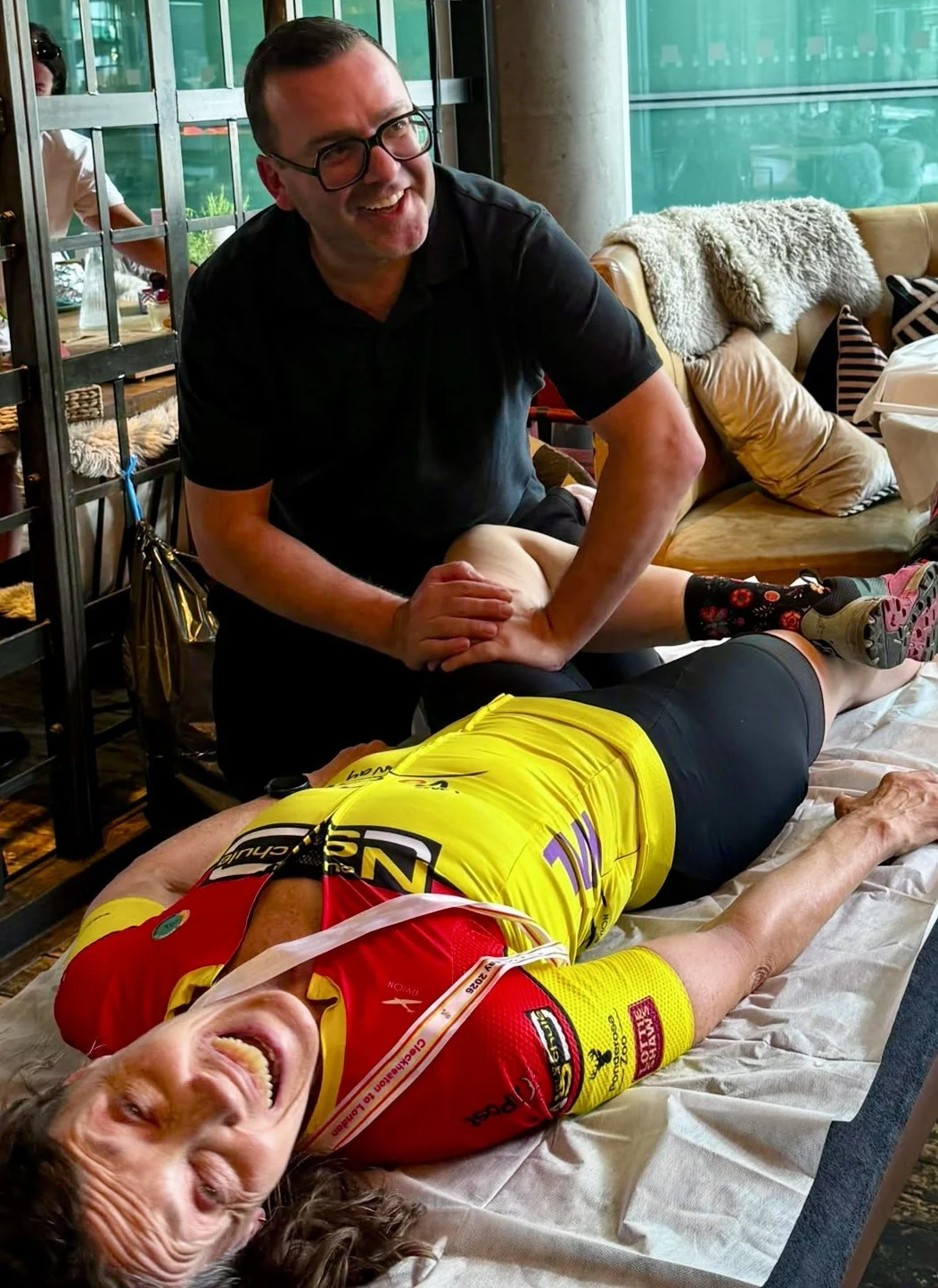 Sports Massage for cyclists on quadriceps