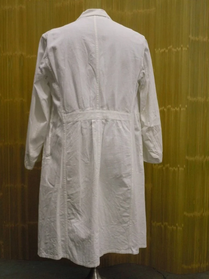 6416ccfc80bb9017ceae6ce76fd5a821--doctor-white-coat-medical-doctor.jpg