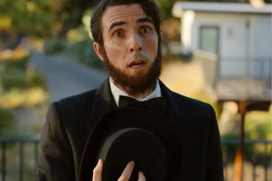 Elliott Hanson