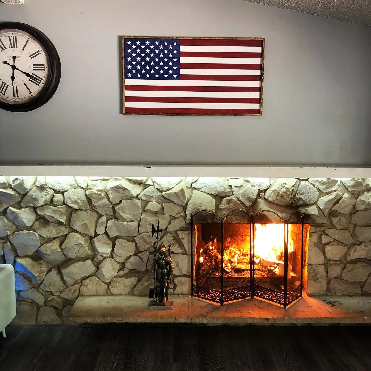 Happy 4th of July!!! 🥳🎇🎆🇺🇸

This weekend only, all patriotic pieces will receive 20% off. This includes custom orders!!

#America #usa #chicoreclaimed #madeinchico #flag #chico #chicocalifornia #madelocal #happy4thofjuly