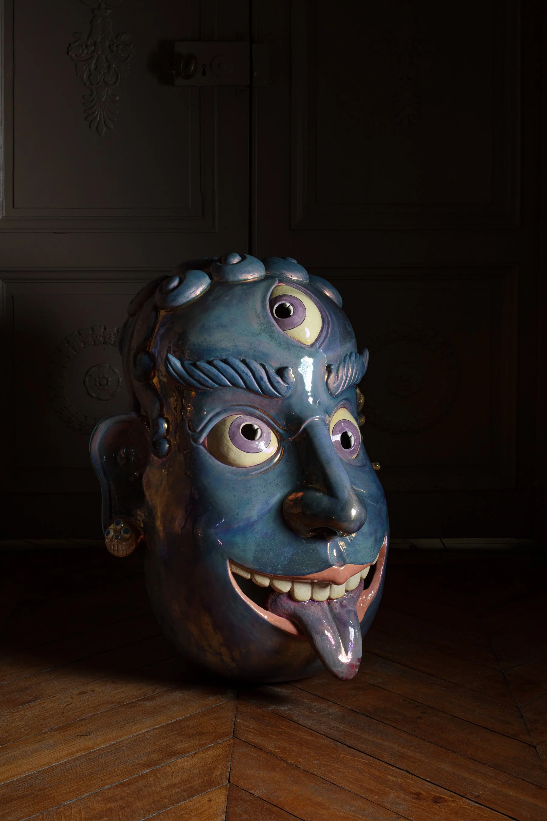 Khyāh I I Ceramic, Underglaze, In-glaze lustre I 28.5 x 22 x 21 in I 2025 I Photo credit: Anthony Girardi