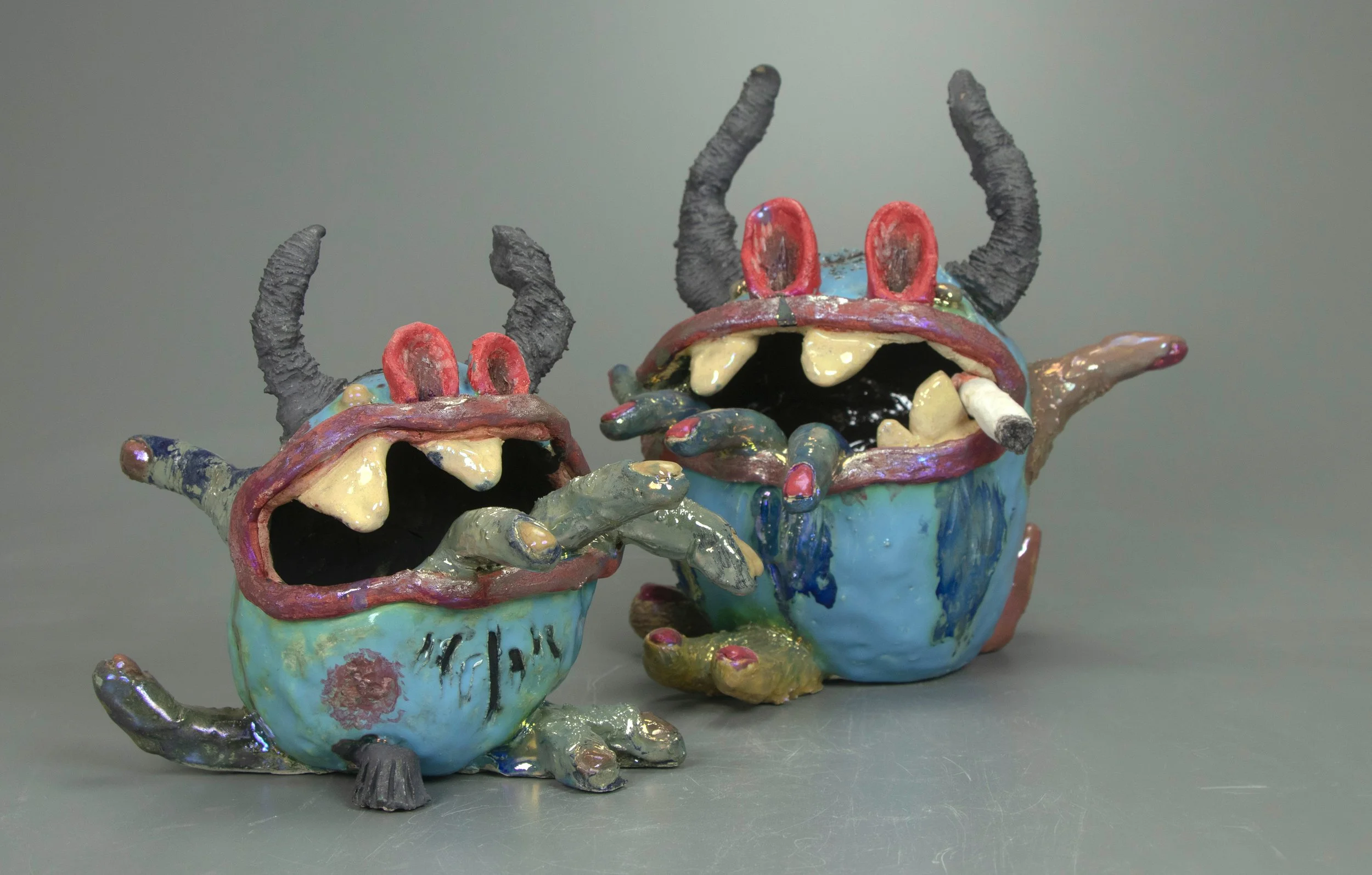 Creatures I Ceramic, Underglaze, In-glaze lustre I Right: 28 x 25 x 23 cm, Left : 20 x 20 x 20 cm I 2022