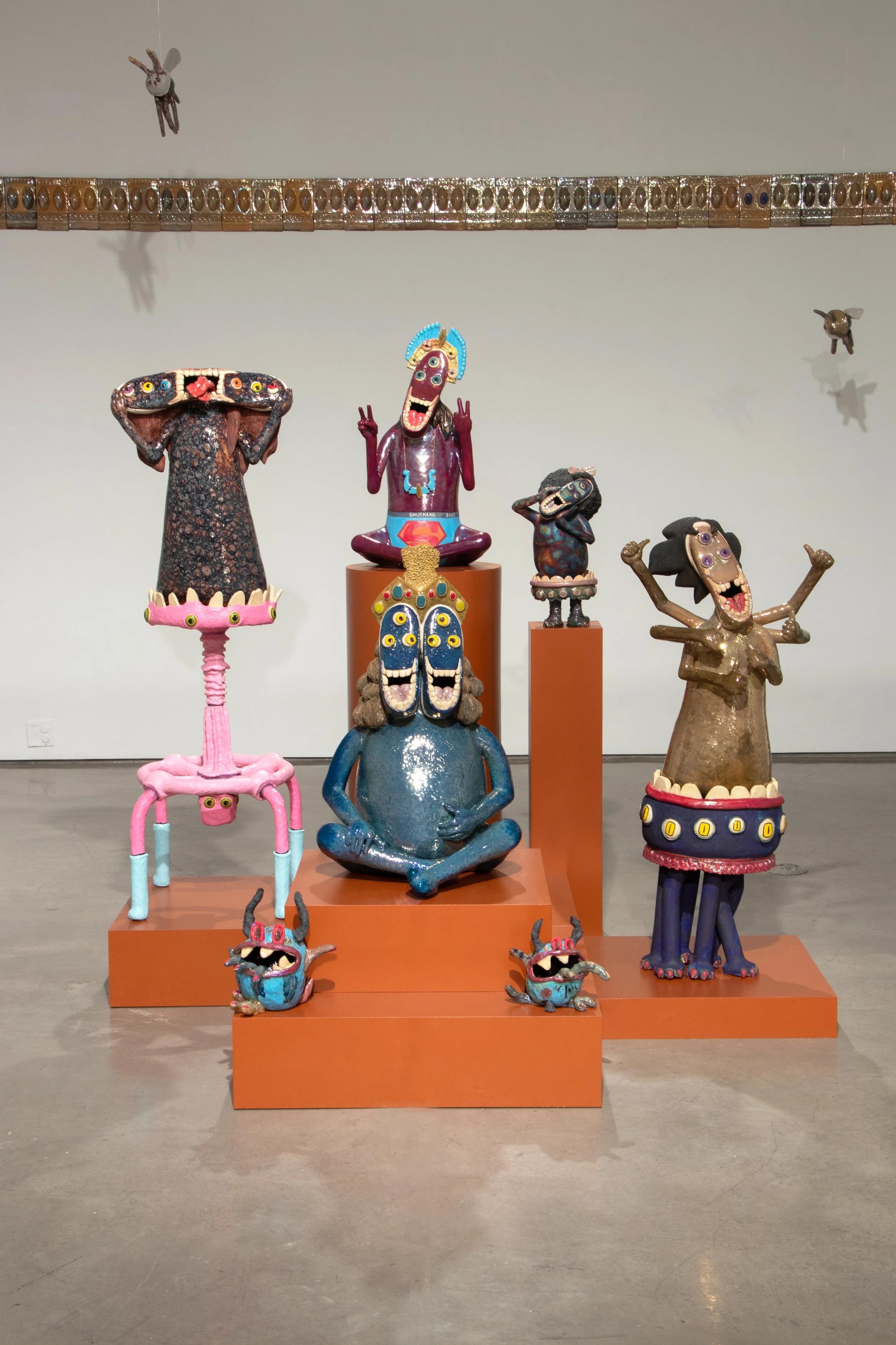 Divine Madness I Clay, Found stool, Paper Mache, metal, gold leaf I Installation 183 x 183 x 183 cm I 2021-2023
