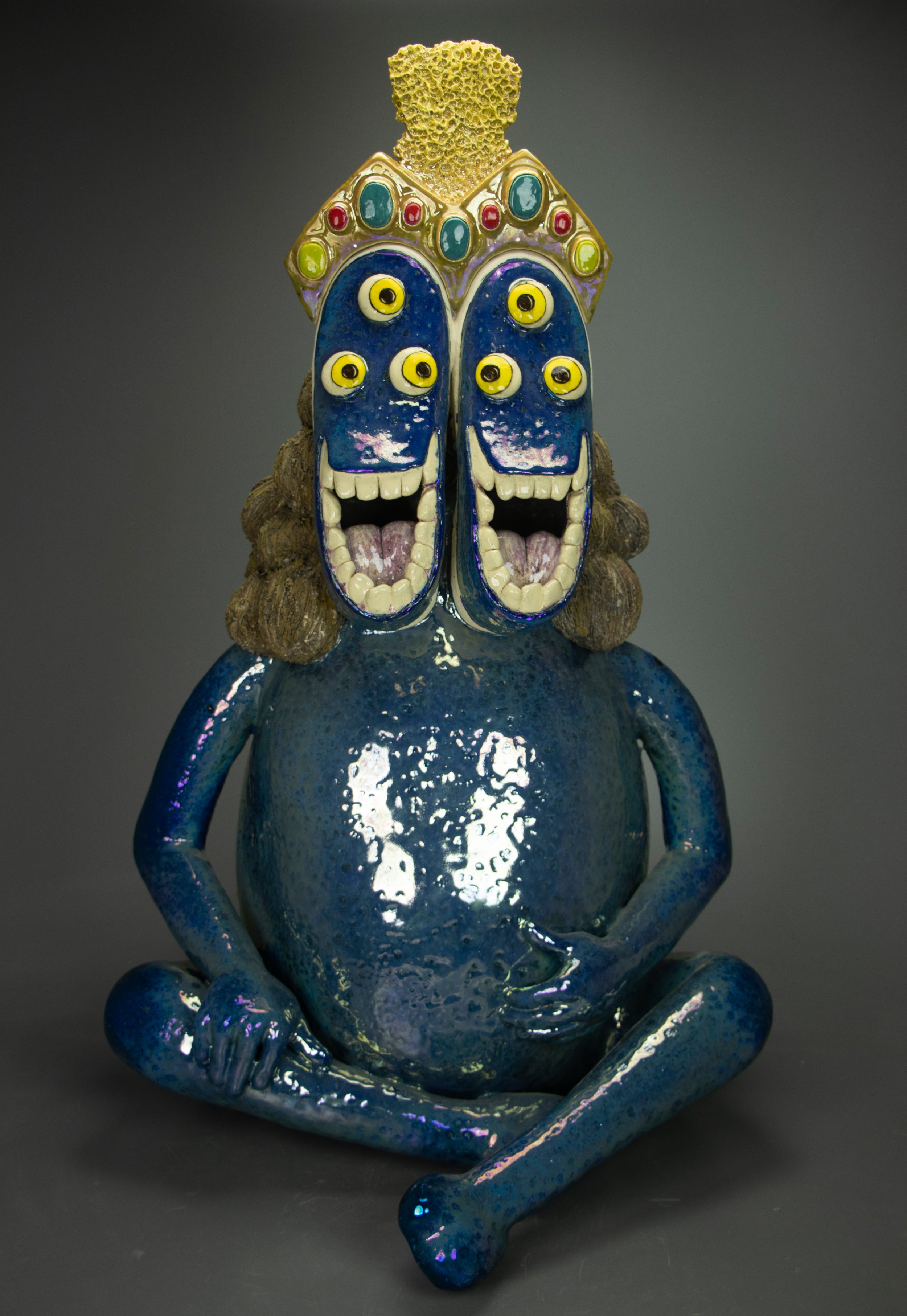 Double headed Jutta I Ceramic, Underglaze, In-glaze lustre I 81 x 51 x 48 cm I 2022