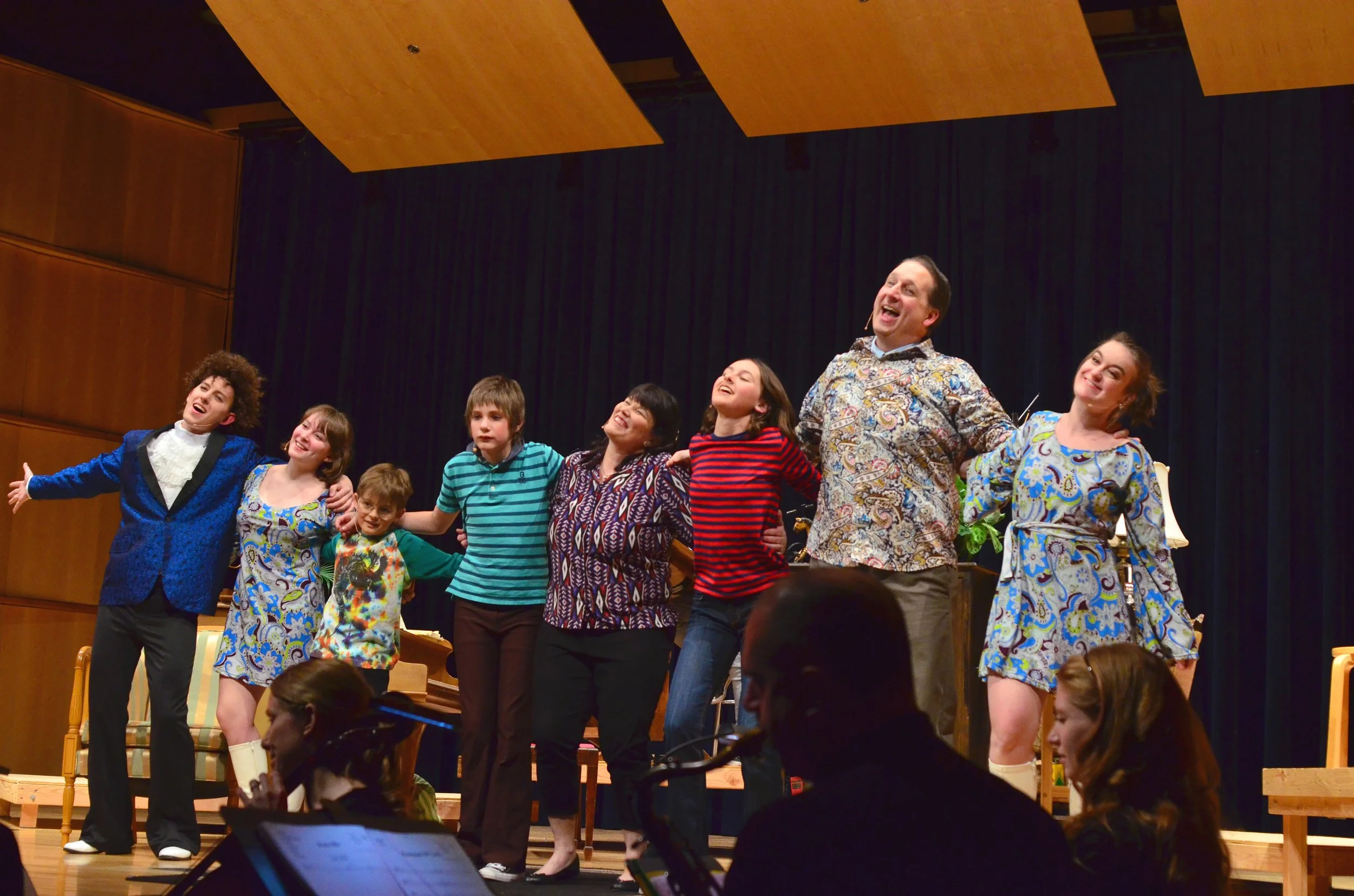 Gorge Stages performers taking a bow at a theater performance