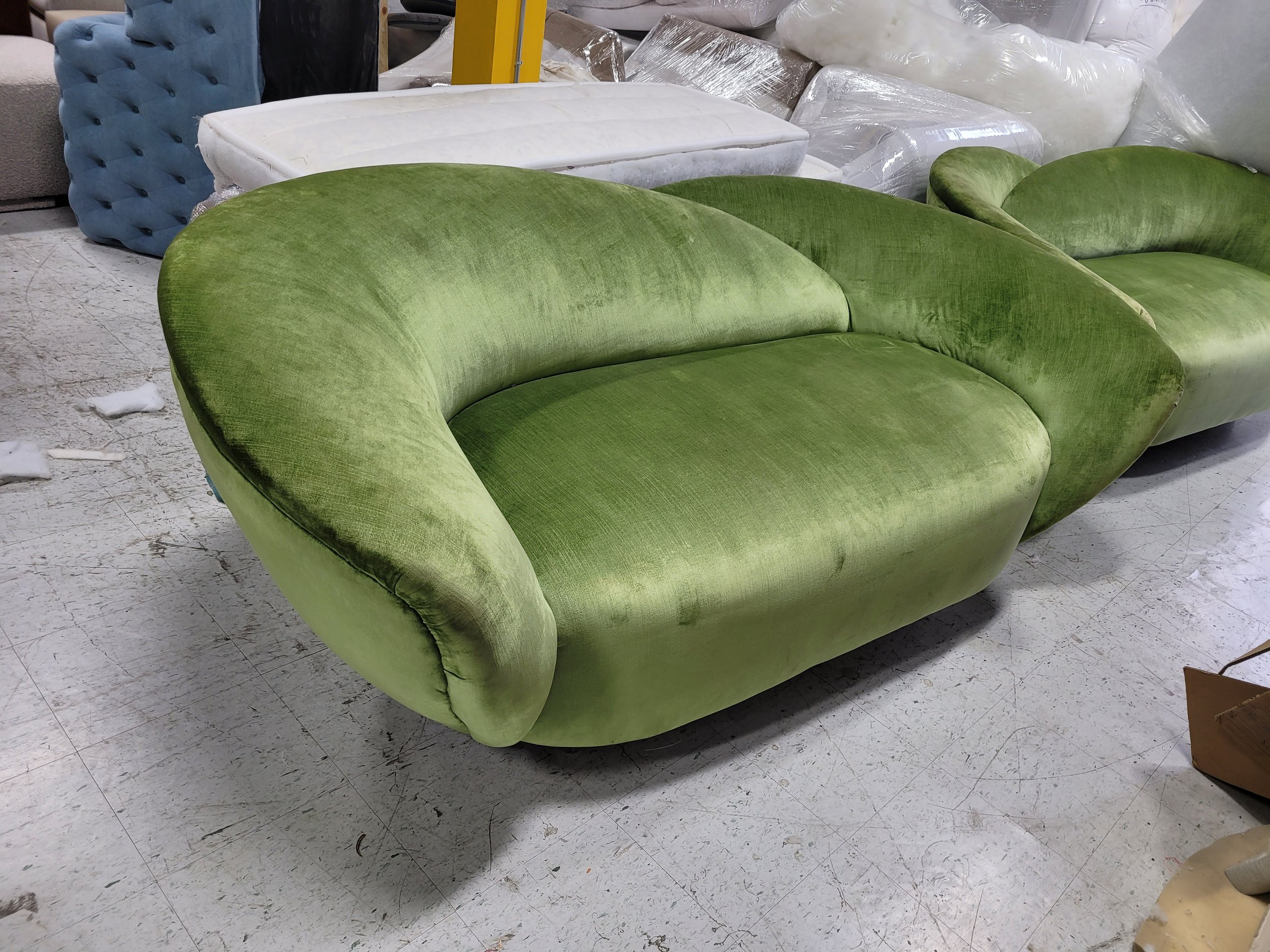 curved green velvet loveseat2.jpg