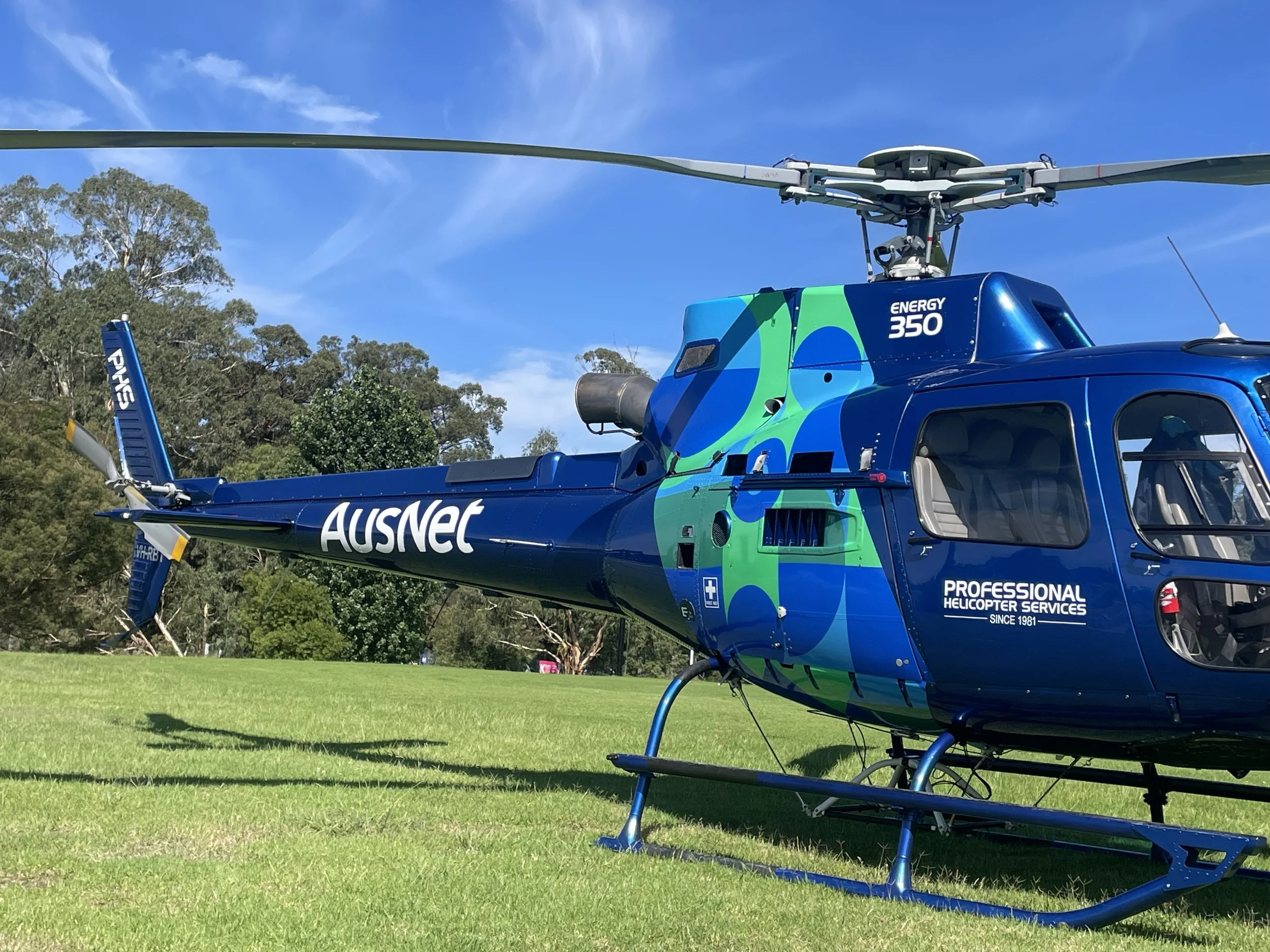 AusNet Helicopter