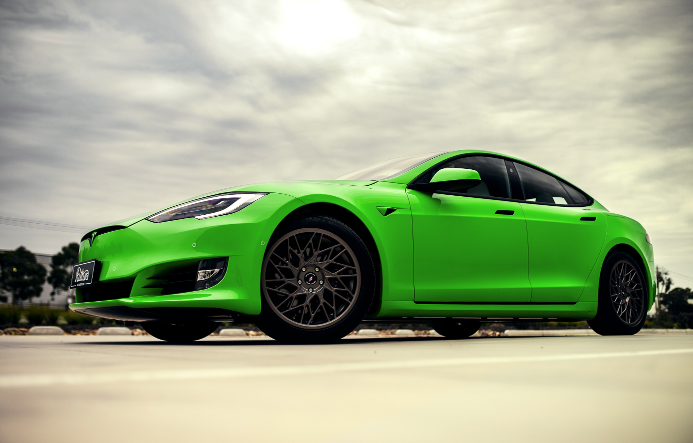 Green Tesla.png
