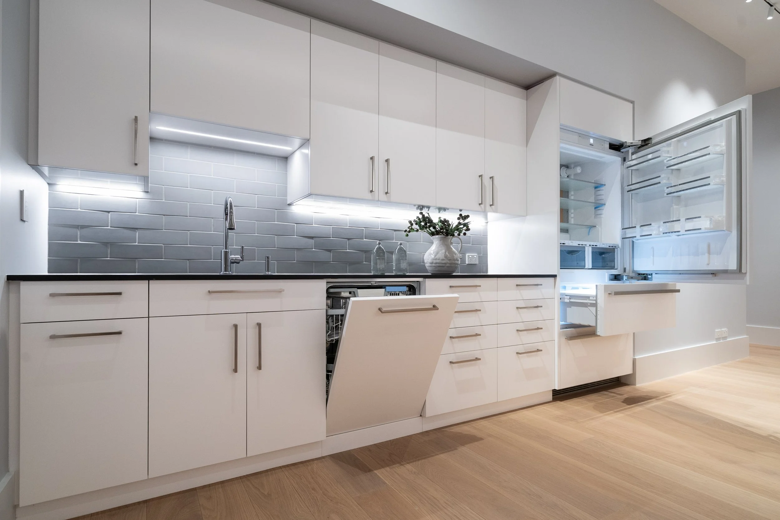 A kitchenette with nothing missing