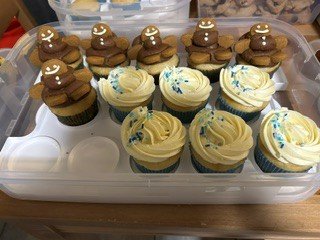 Gingerbread Men Cupcakes & Hanukkah Cupcakes $45/dozen or $30/half dozen